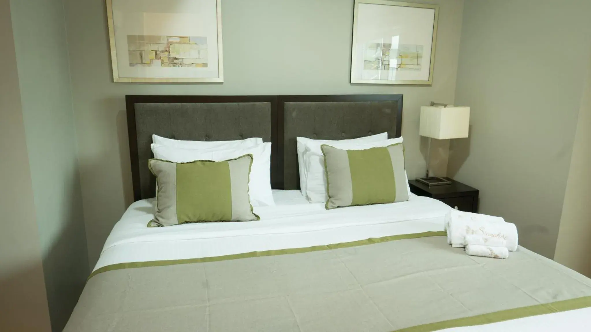 Bed in Avant Serviced Suites - Personal Concierge