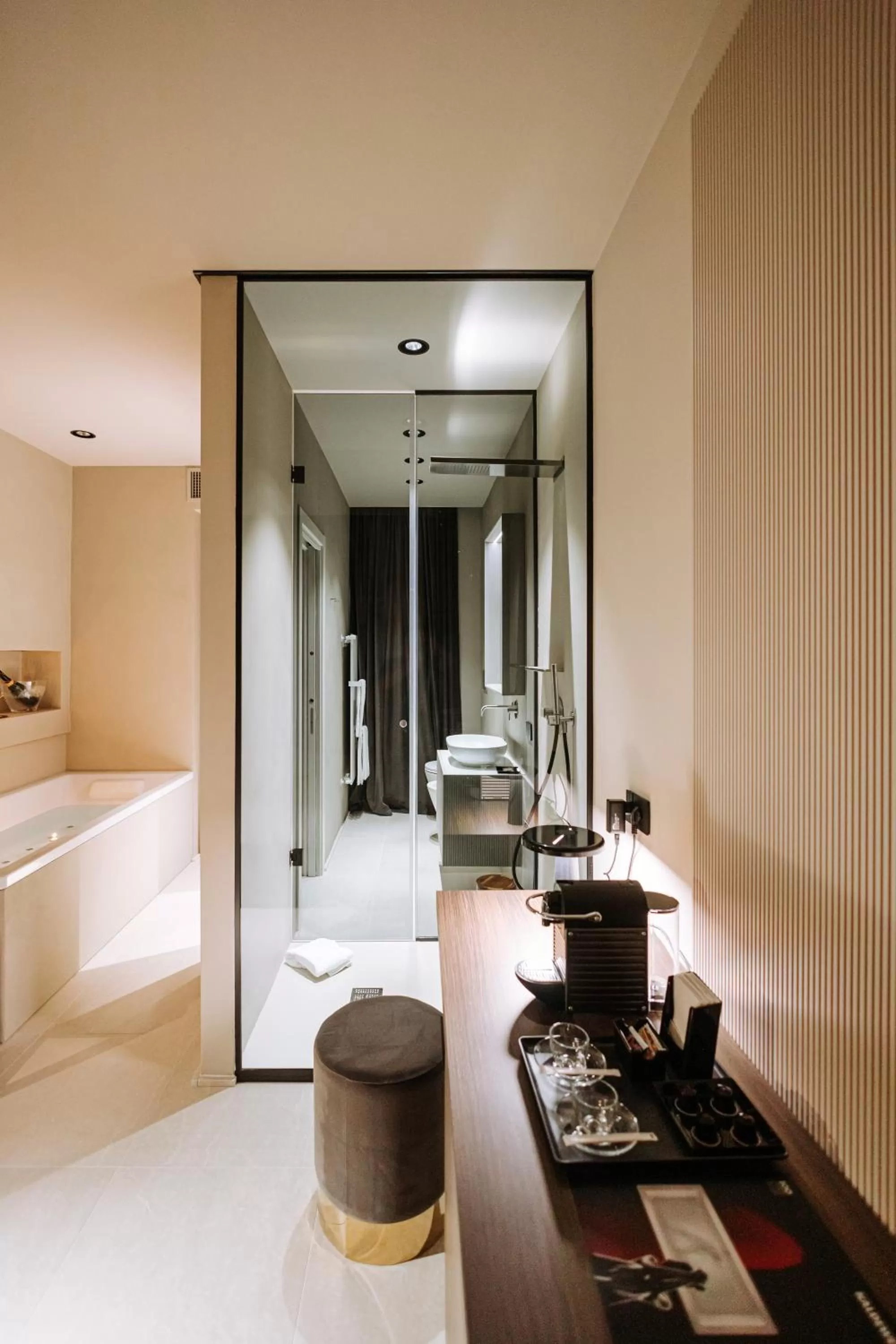 Bed in Suite1212 - Bandiera