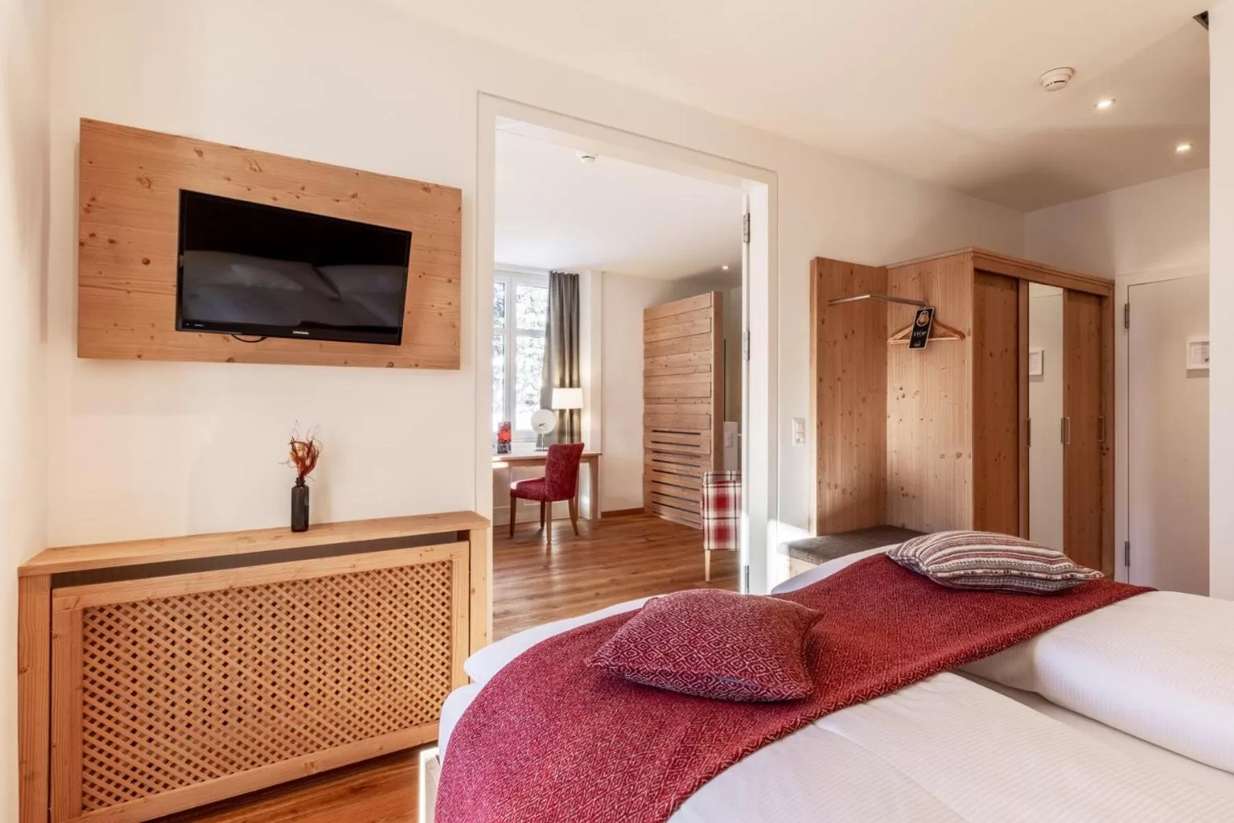 Bed in Blatter's Arosa Hotel & Bella Vista SPA