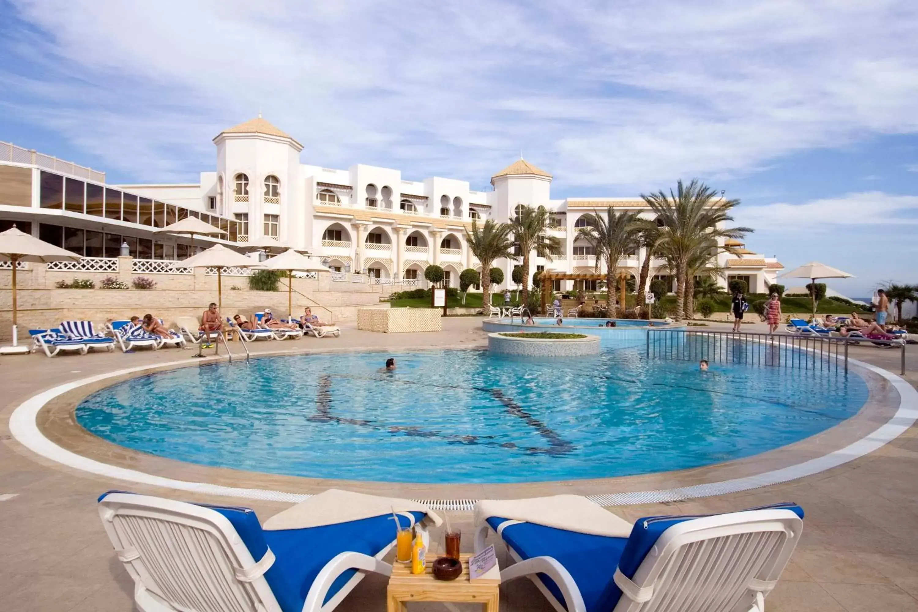 Pool view, Swimming Pool in Old Palace Resort Sahl Hasheesh