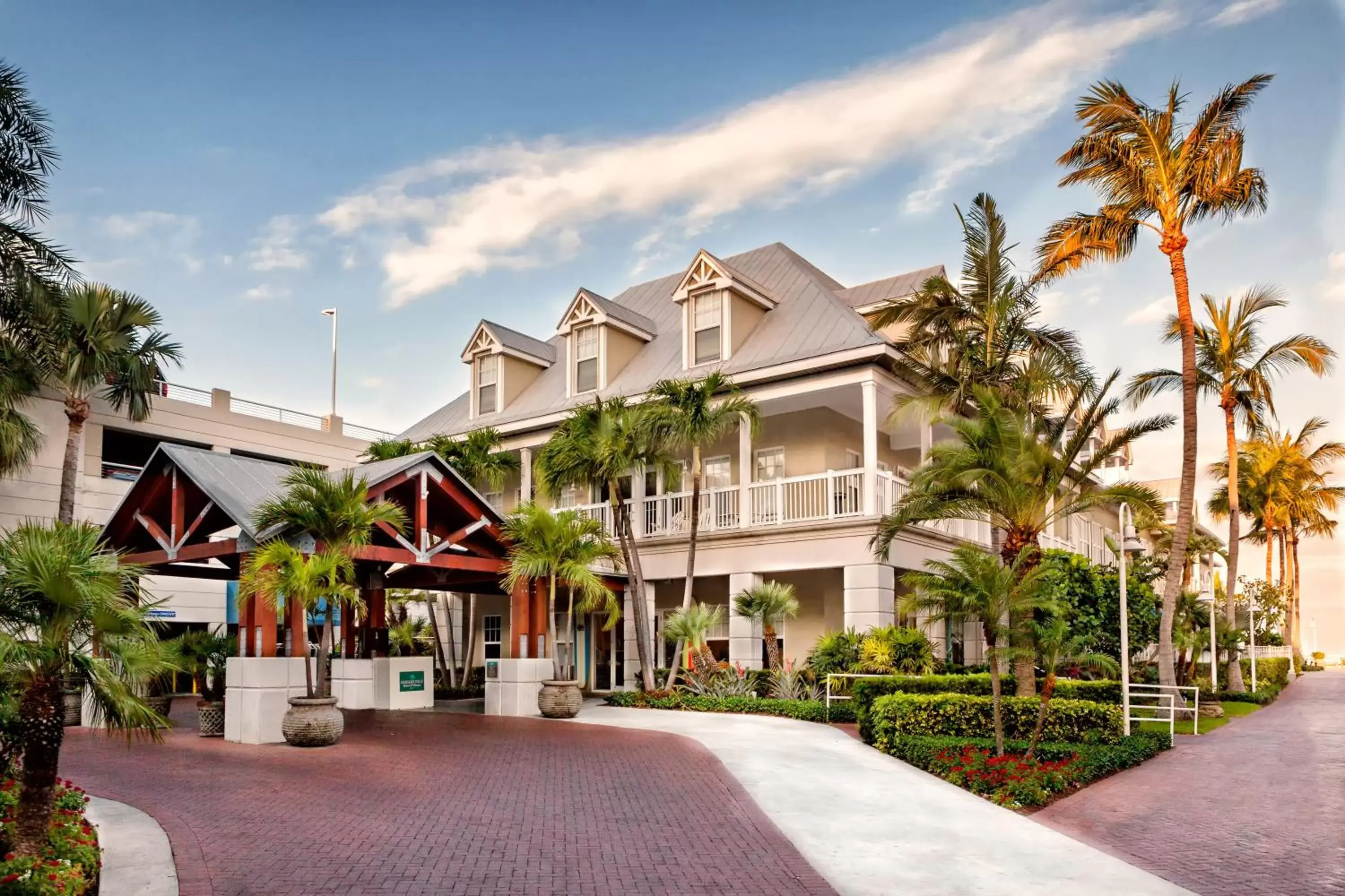 Facade/entrance, Property Building in Opal Key Resort & Marina