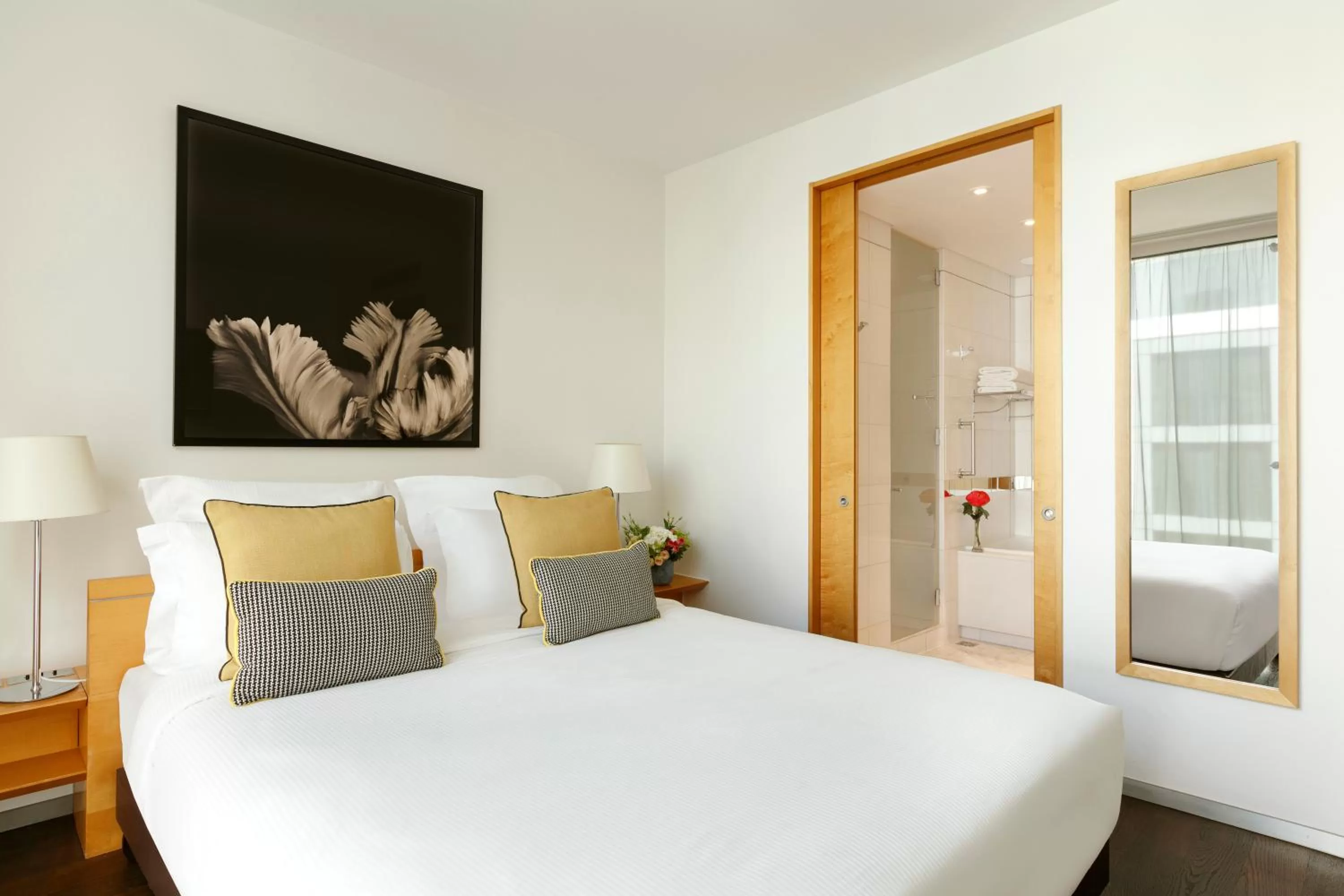 Classic Double or Twin Room in La Clef Tour Eiffel Paris by The Crest Collection
