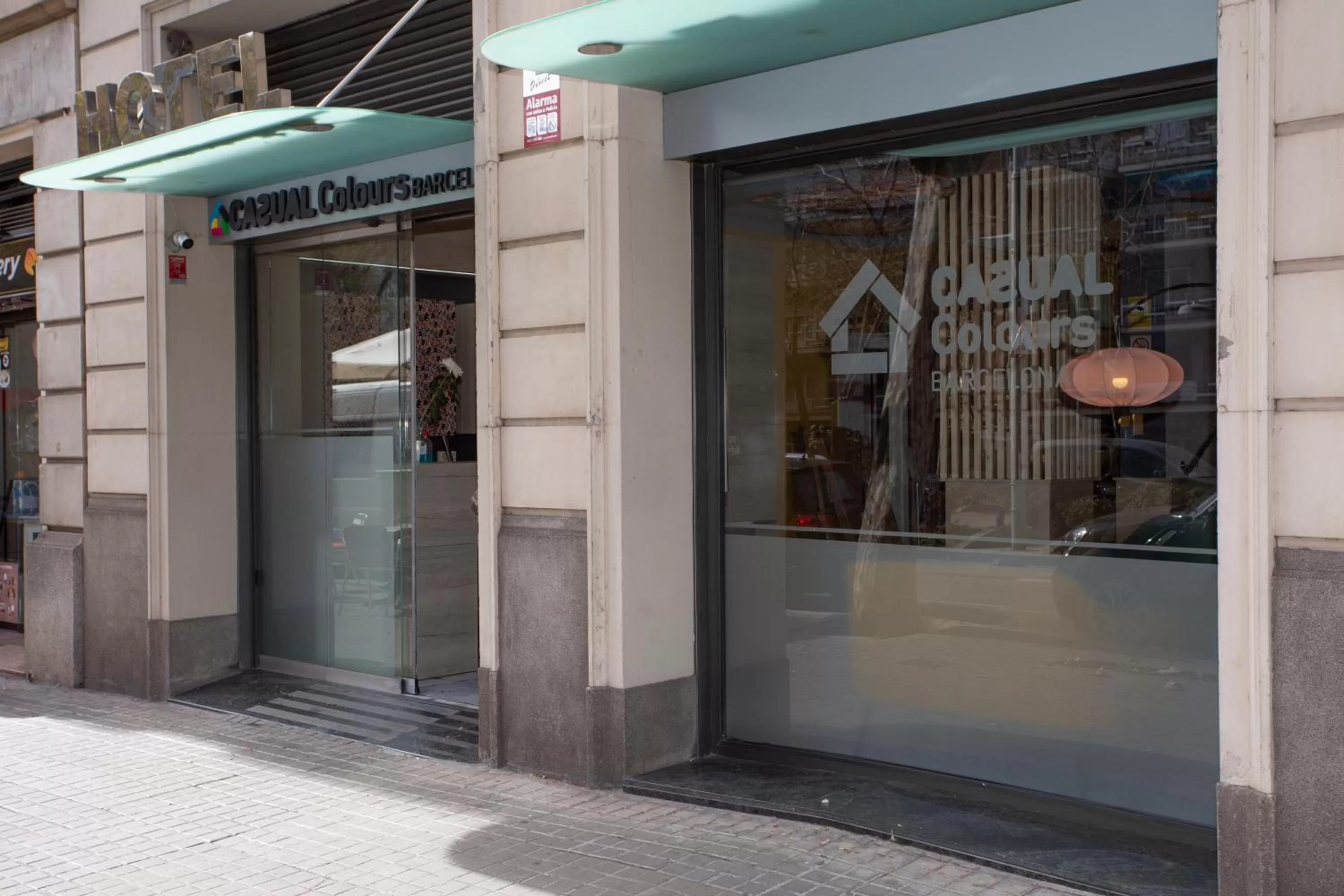 Facade/entrance in Casual Colours Barcelona