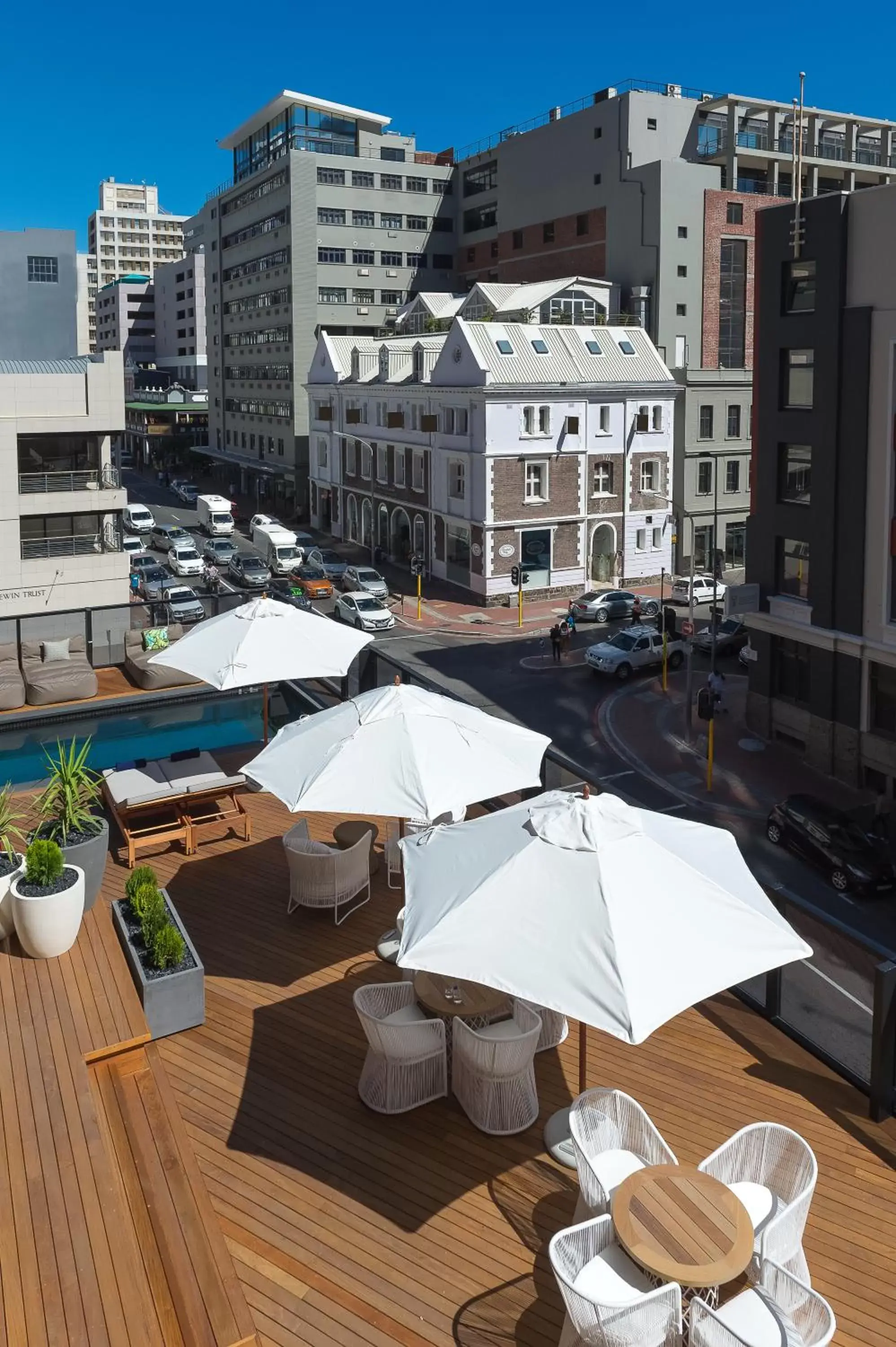 Swimming pool in Pullman Cape Town City Centre