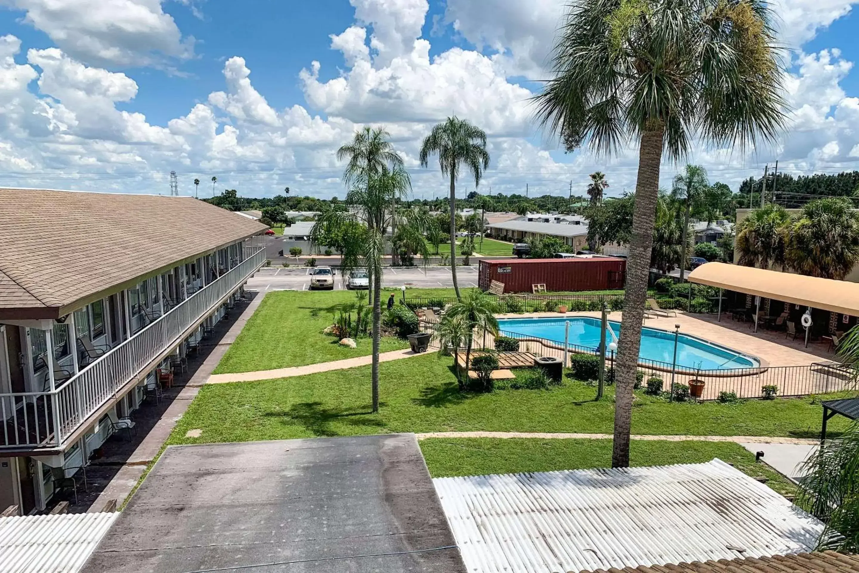 Property building, Pool View in Rodeway Inn Sun City Center