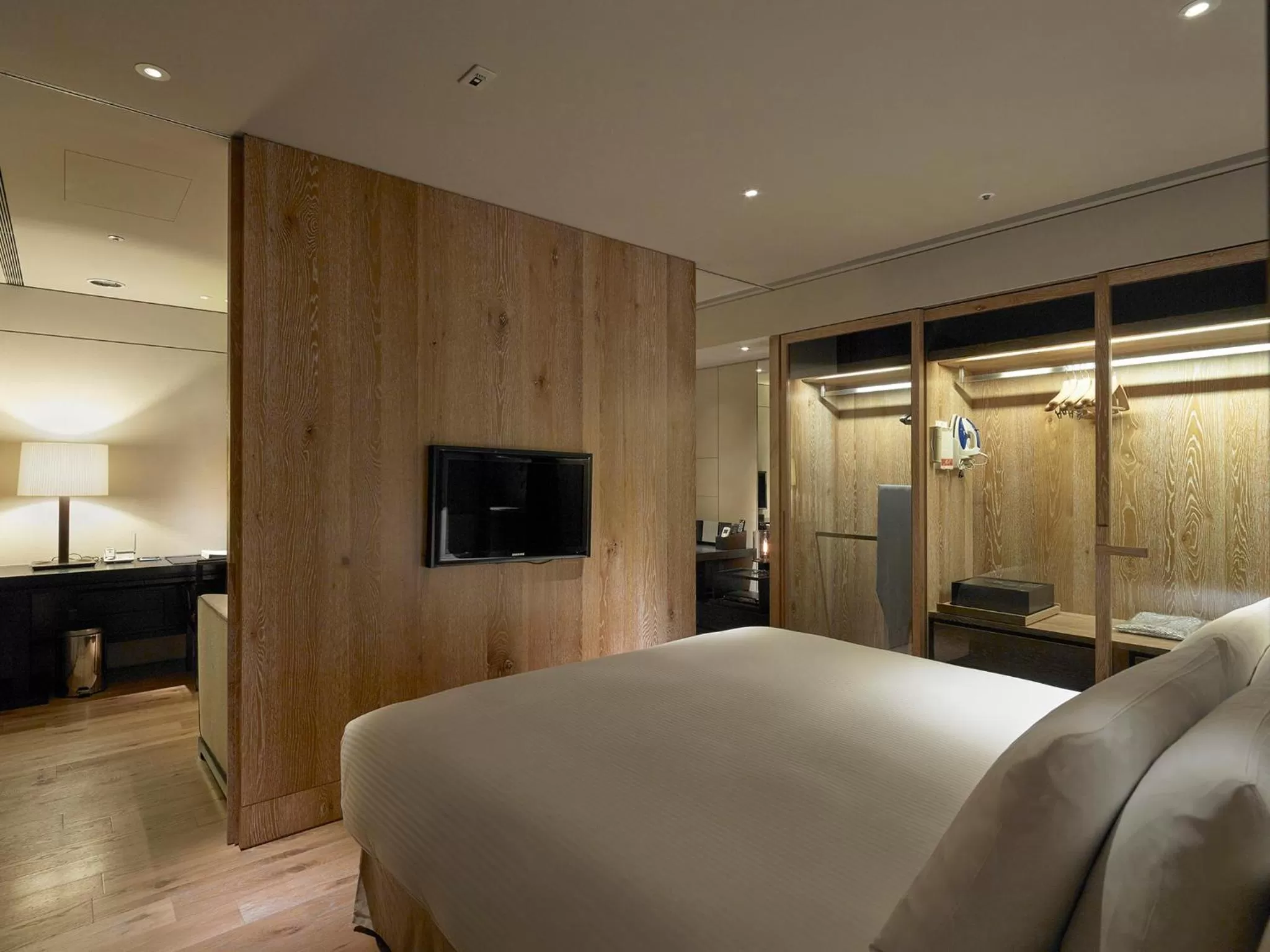 Bedroom, Bed in Gloria Residence