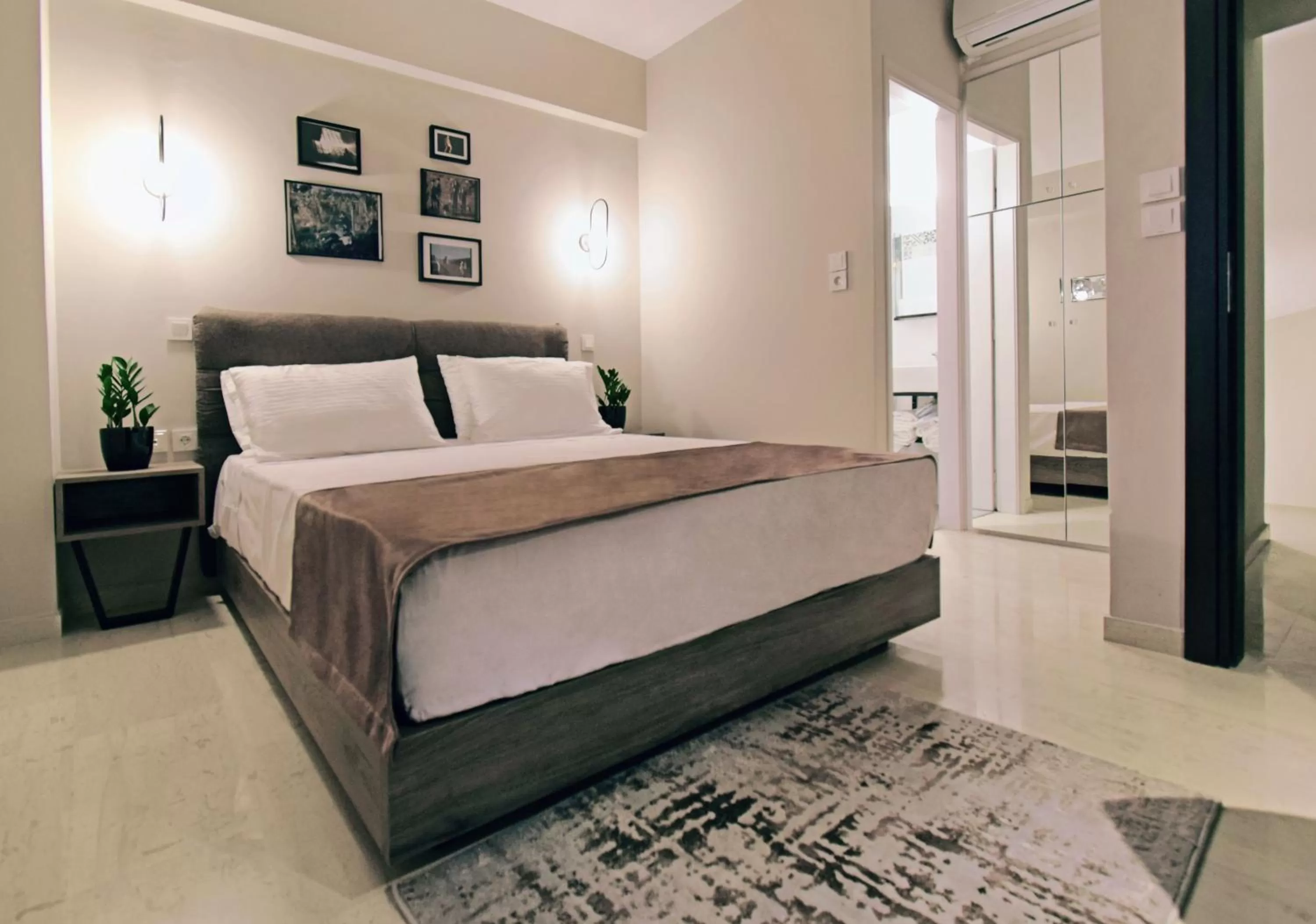 Bed in Athens Iris Hotel