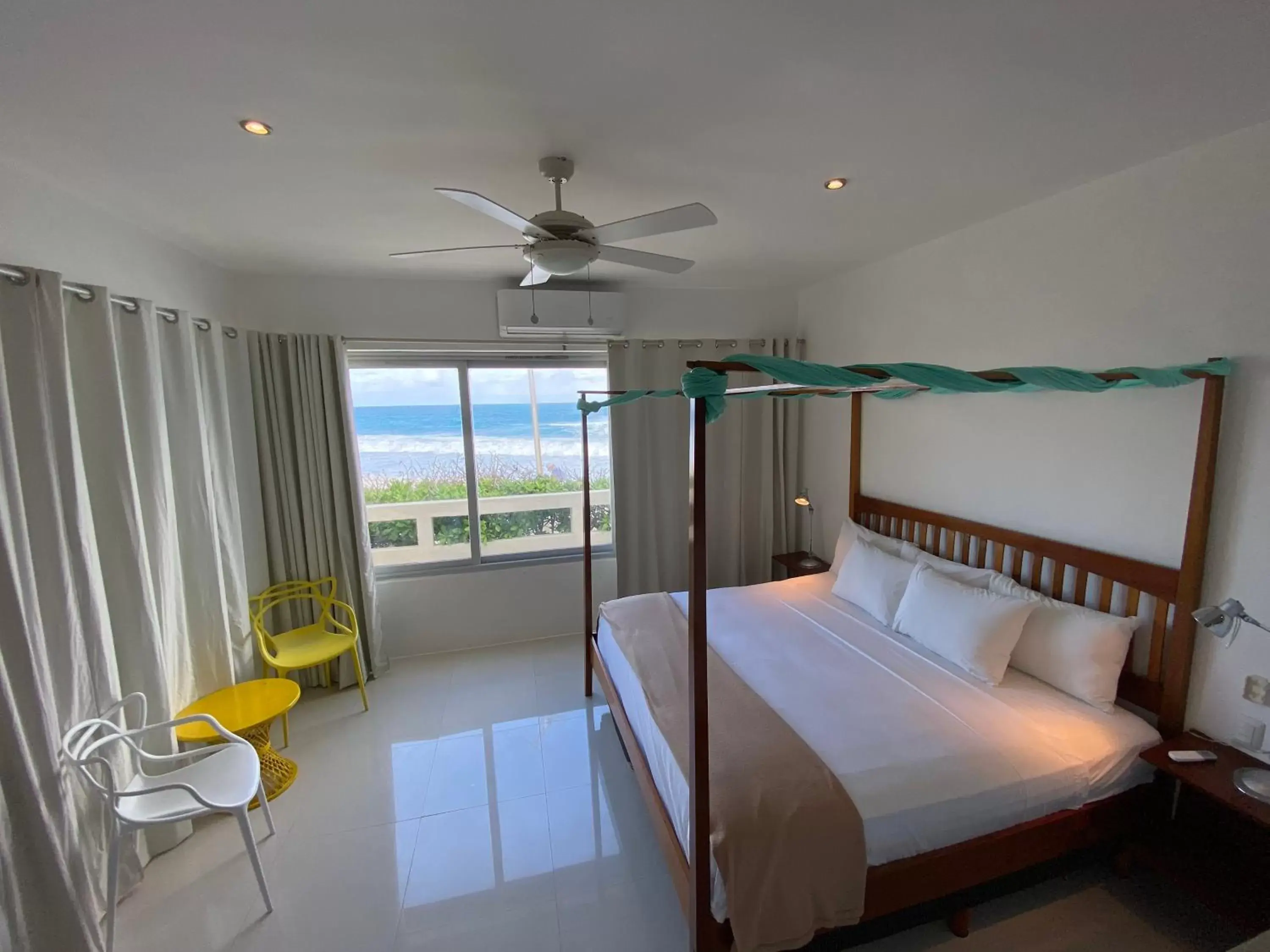 Bedroom in Rocamar Hotel Isla Mujeres