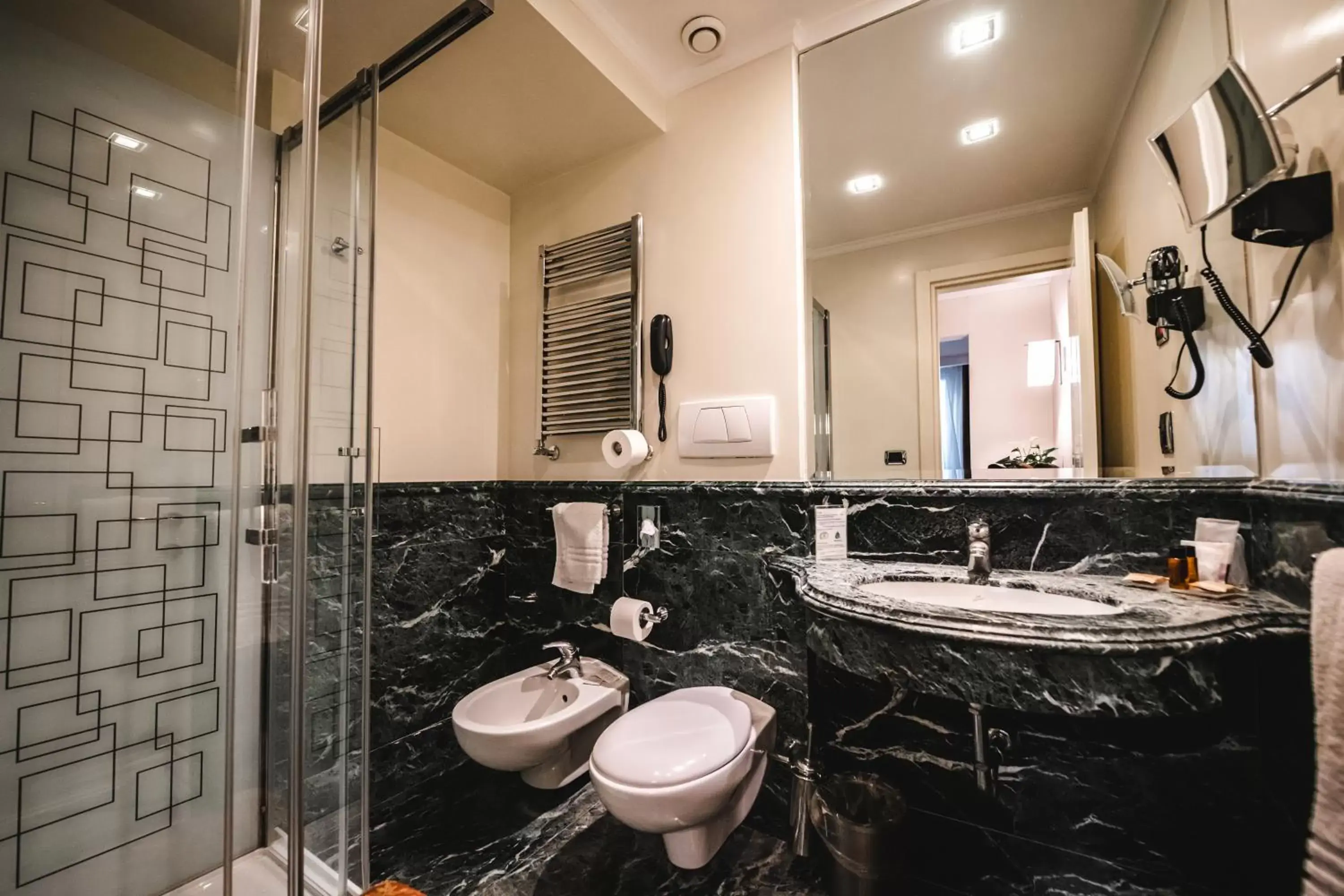 Bathroom in Trilussa Palace Hotel Congress & Spa
