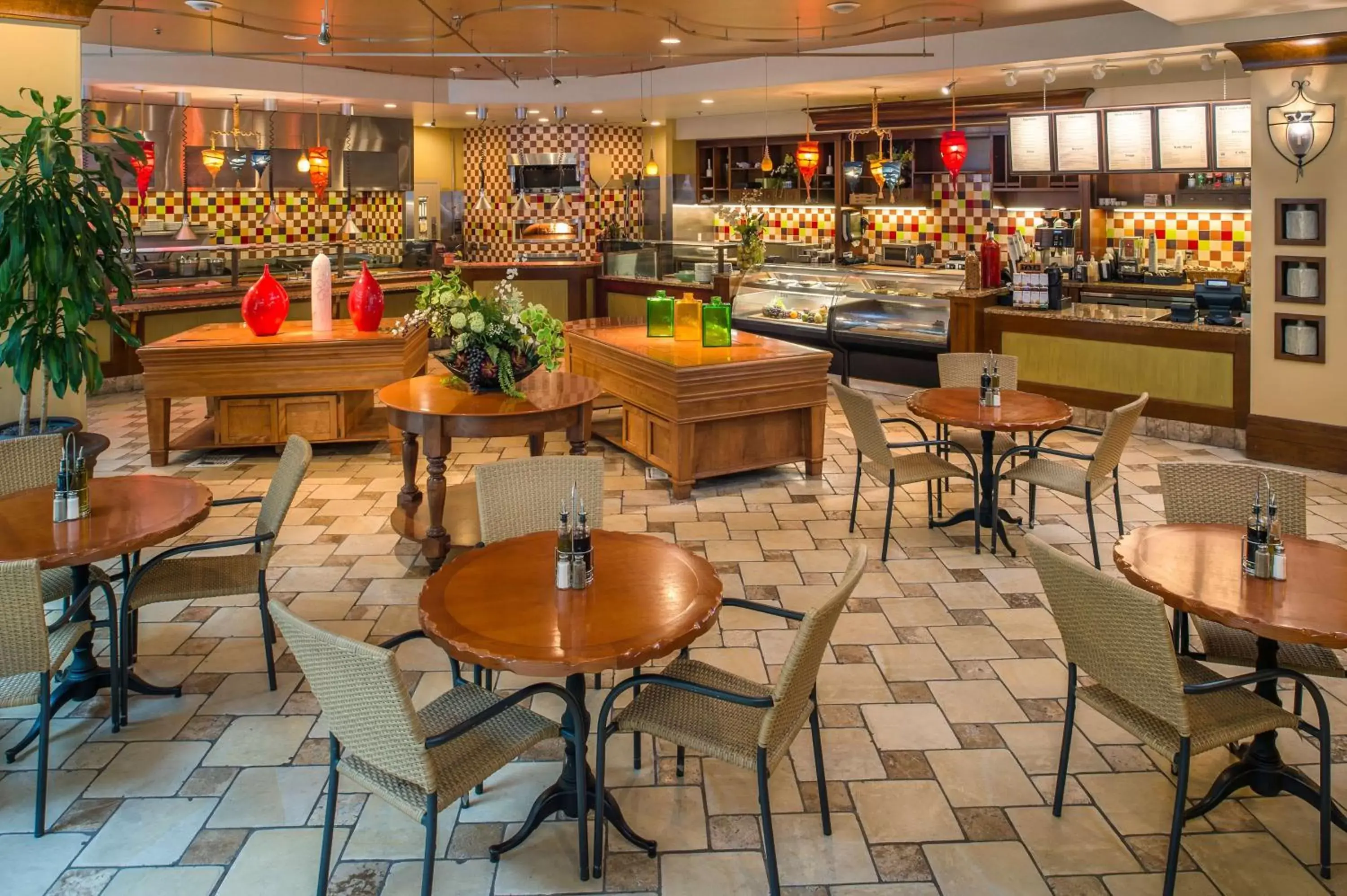 Restaurant/Places to Eat in Embassy Suites by Hilton Sacramento Riverfront Promenade