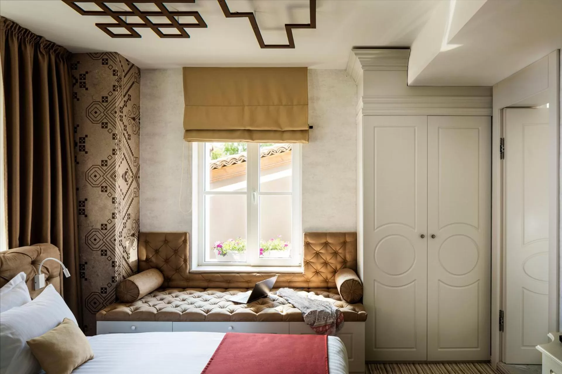 City view, Bed in Gallery 37 Powered by ASTON