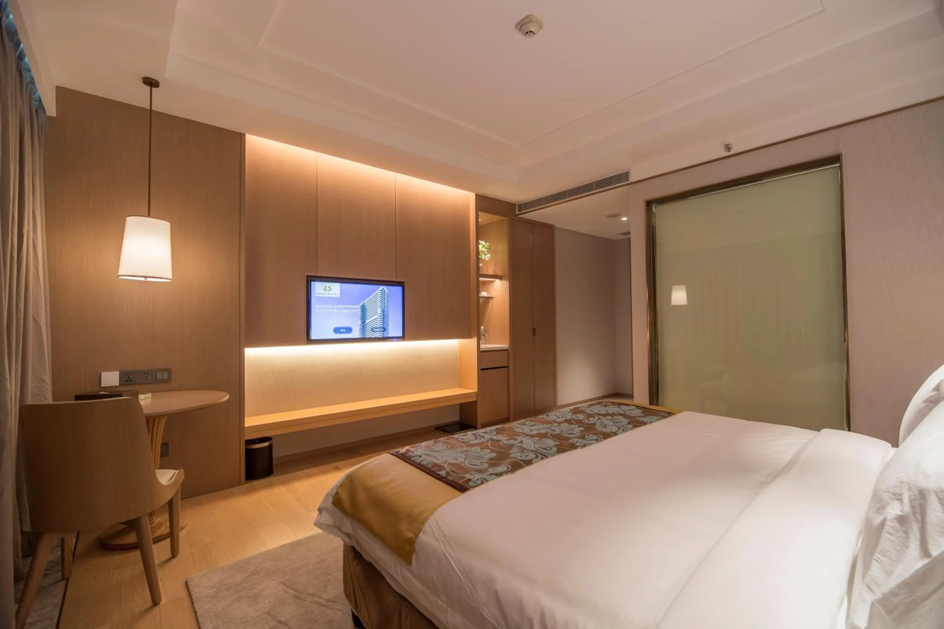 Bed in Sunshine Bay Hotel