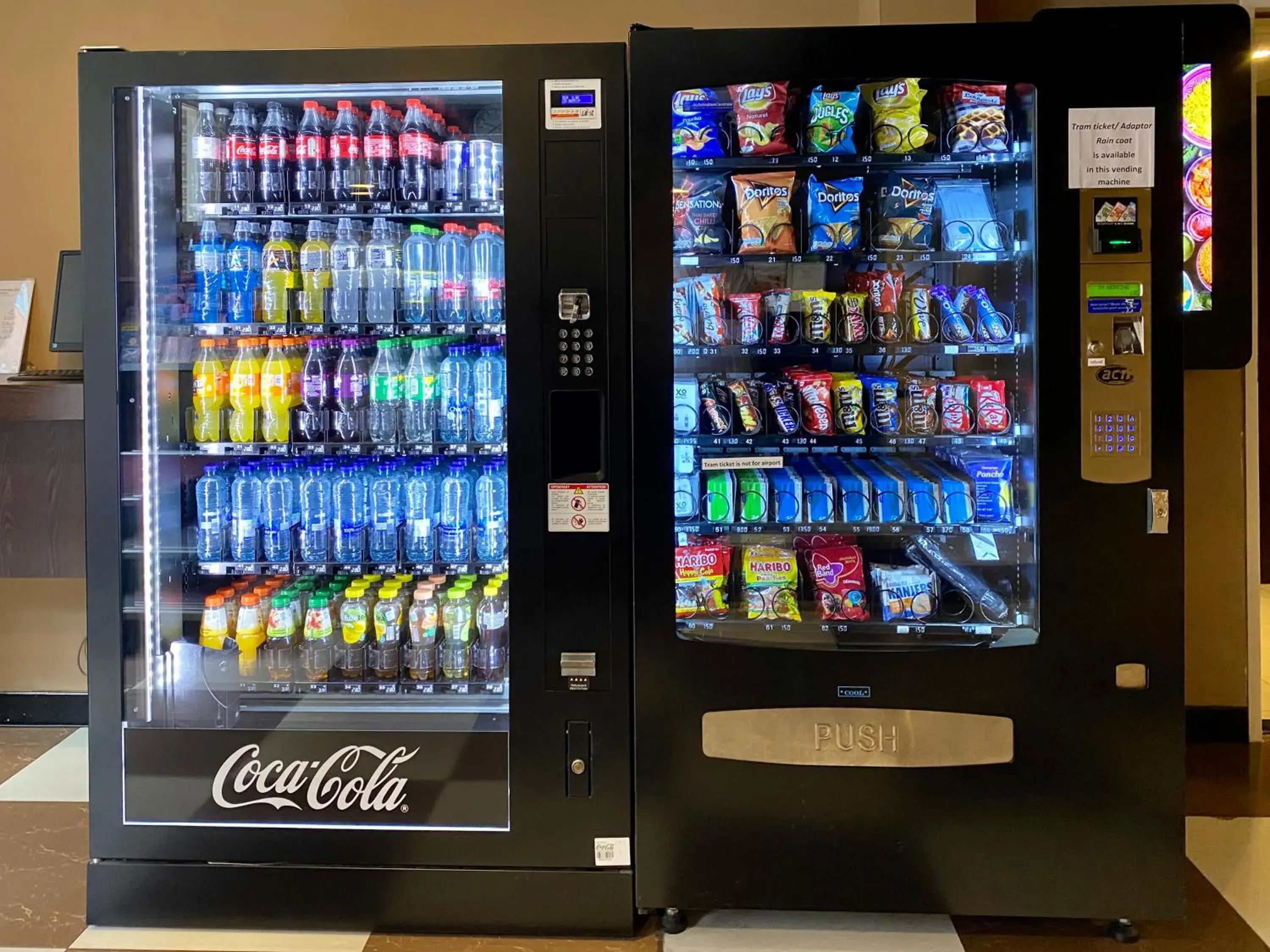 vending machine, Supermarket/Shops in Hotel Van Gogh