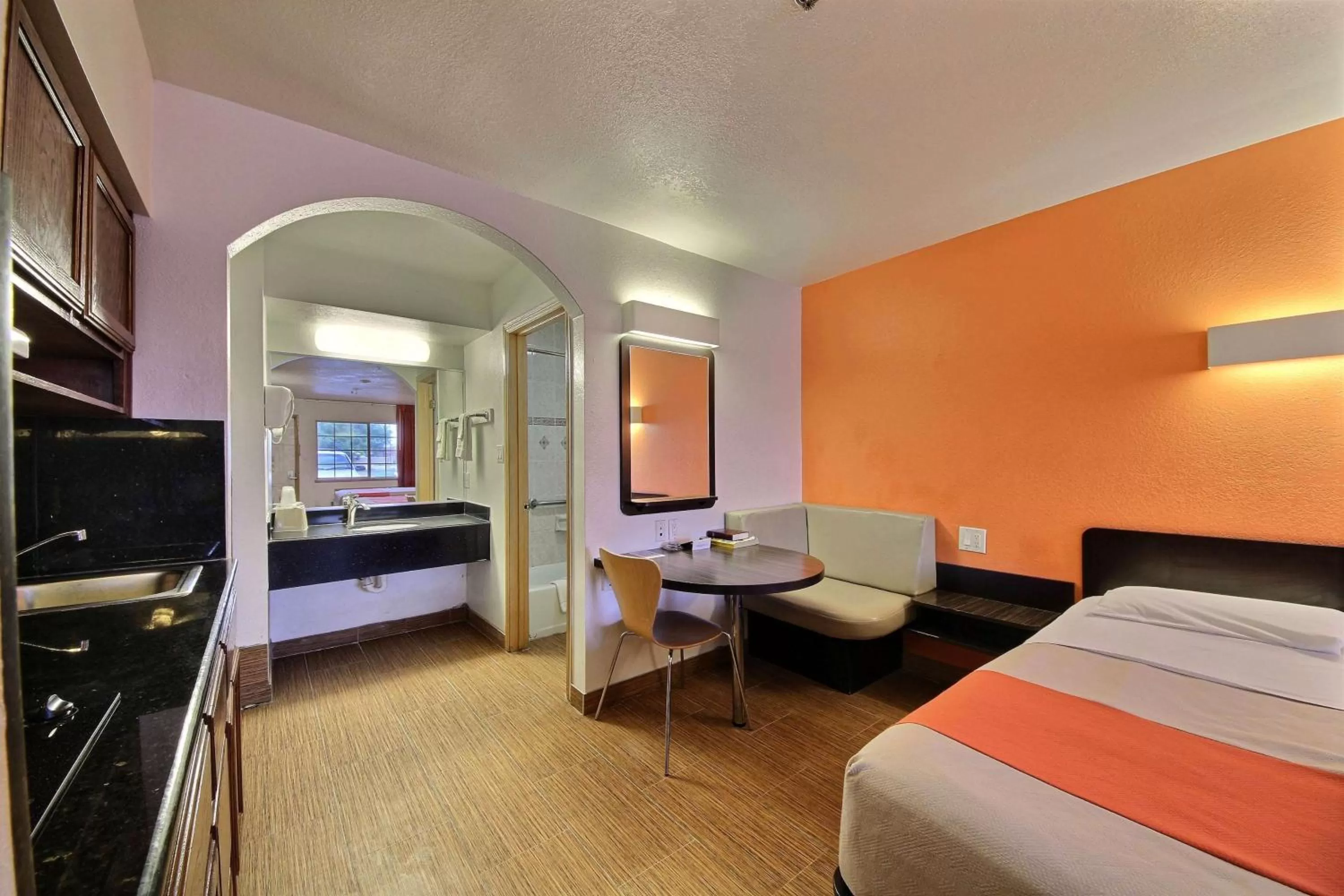 Kitchen or kitchenette, Bed in Motel 6-Edinburg, TX