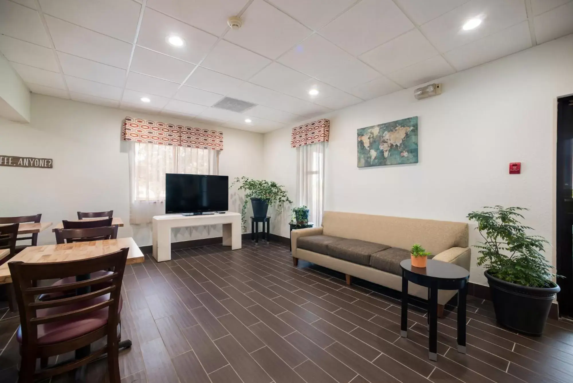 Lobby or reception, Seating Area in Ramada by Wyndham Effingham