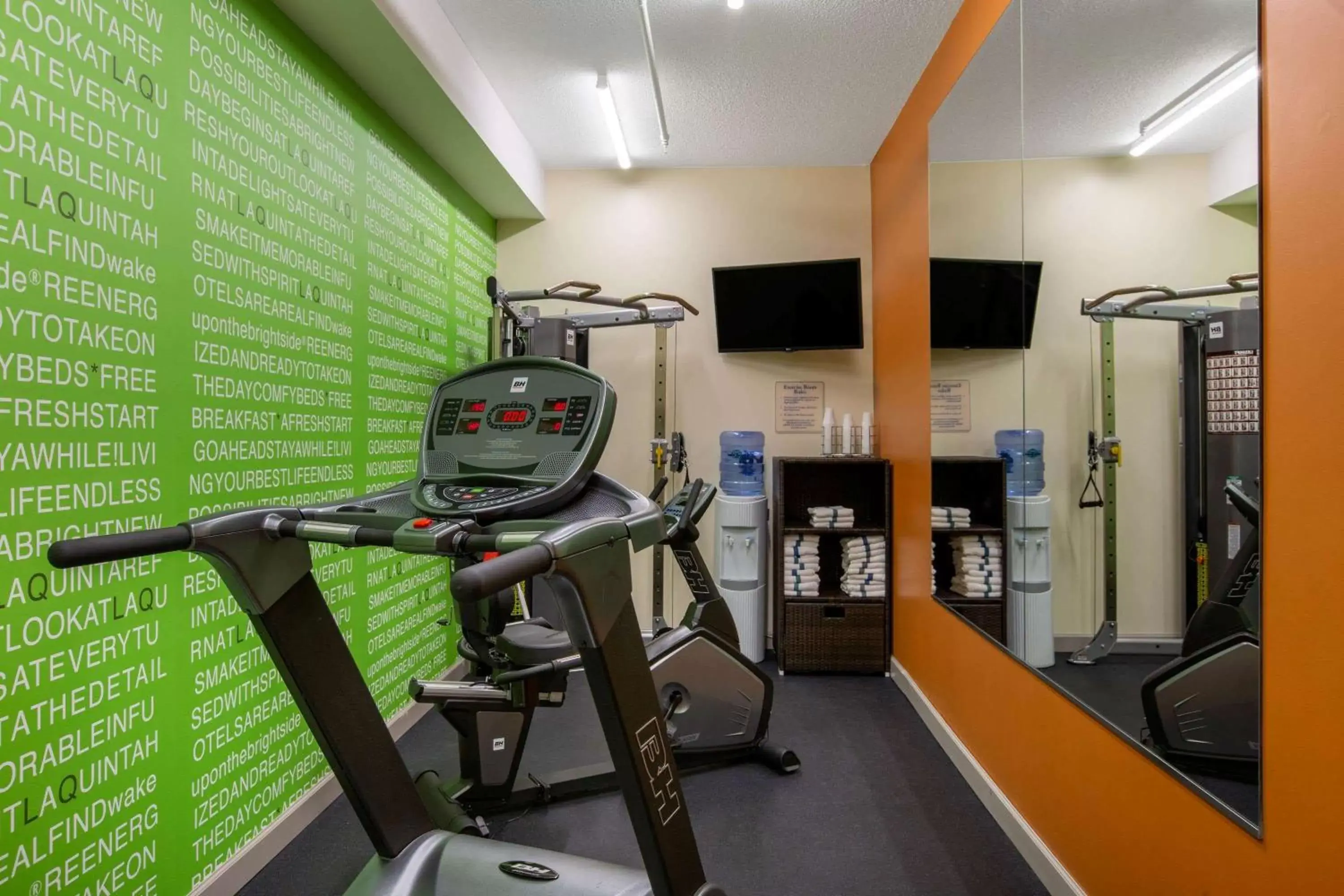 Fitness centre/facilities, Fitness Center/Facilities in La Quinta Inn by Wyndham Pigeon Forge-Dollywood