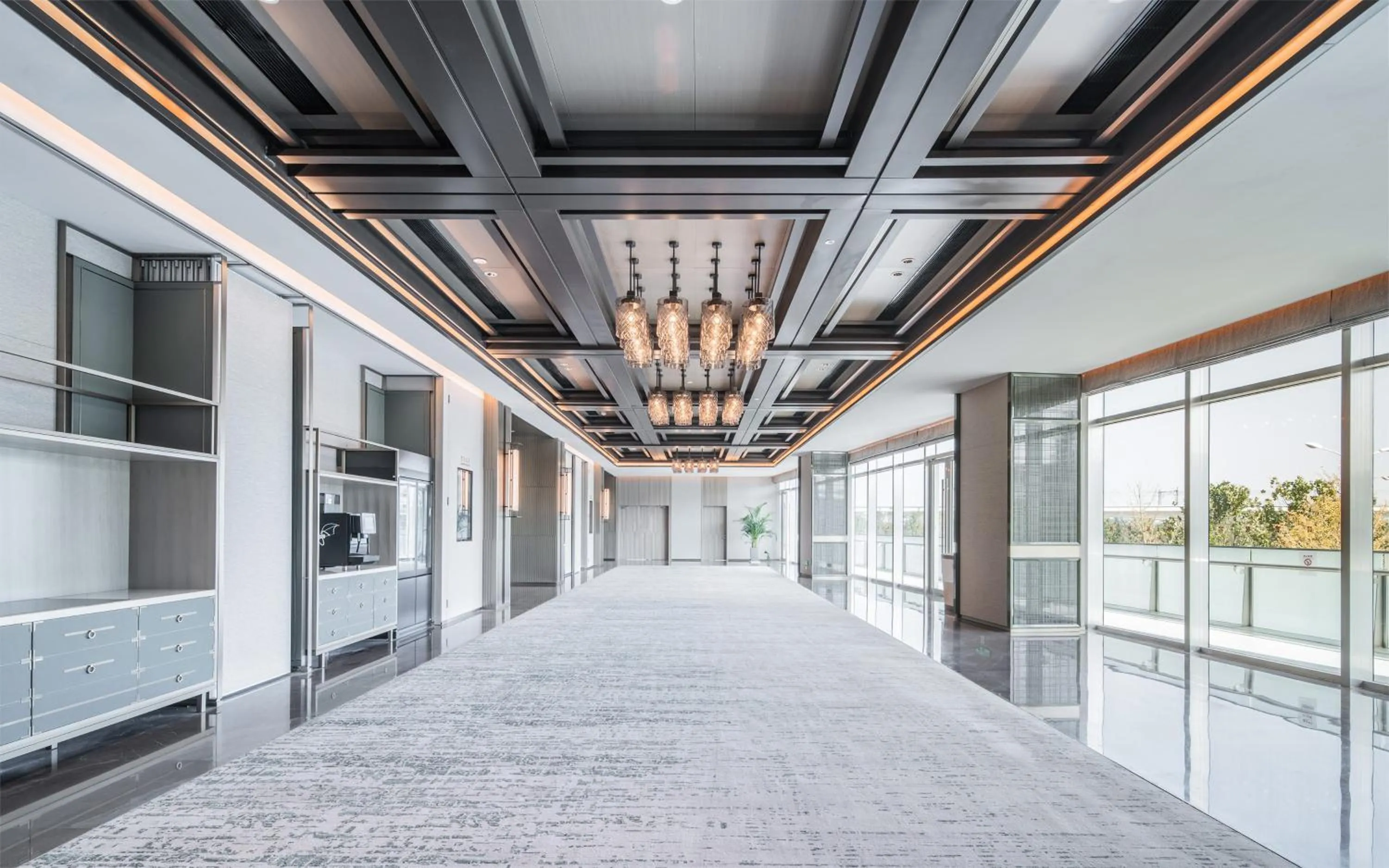 Banquet/Function facilities in HUALUXE Xi'an Chanba by IHG-西安浐灞华邑酒店-Near Xi'an International Convention Exhibition Center and Shopping mall and The Romantic show of Xi'an-Free Luggage Storage-English Service