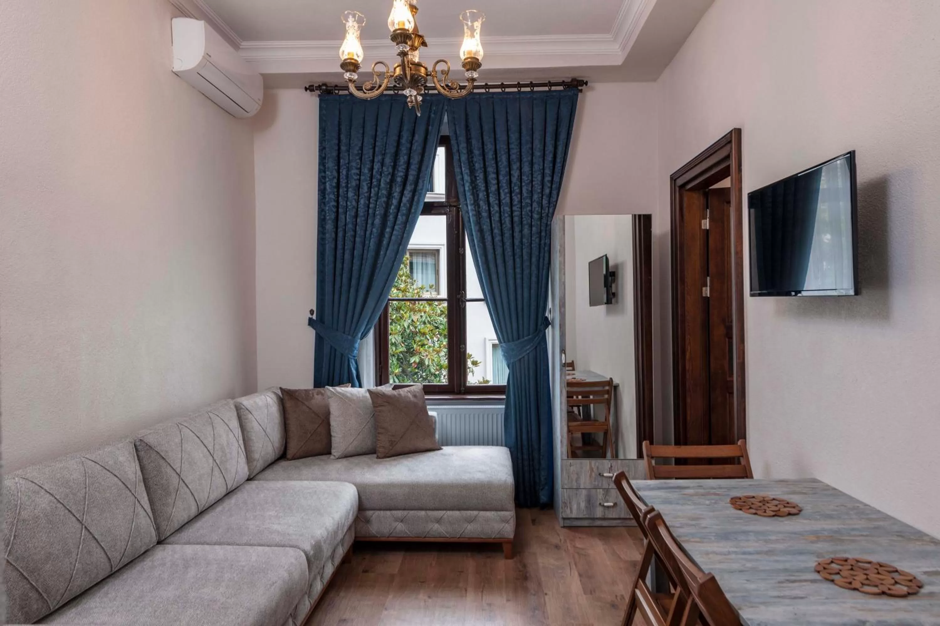 TV and multimedia, Bed in Element Garden