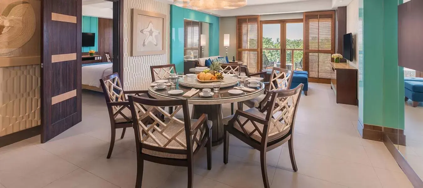 Dining Area in Henann Resort Alona Beach