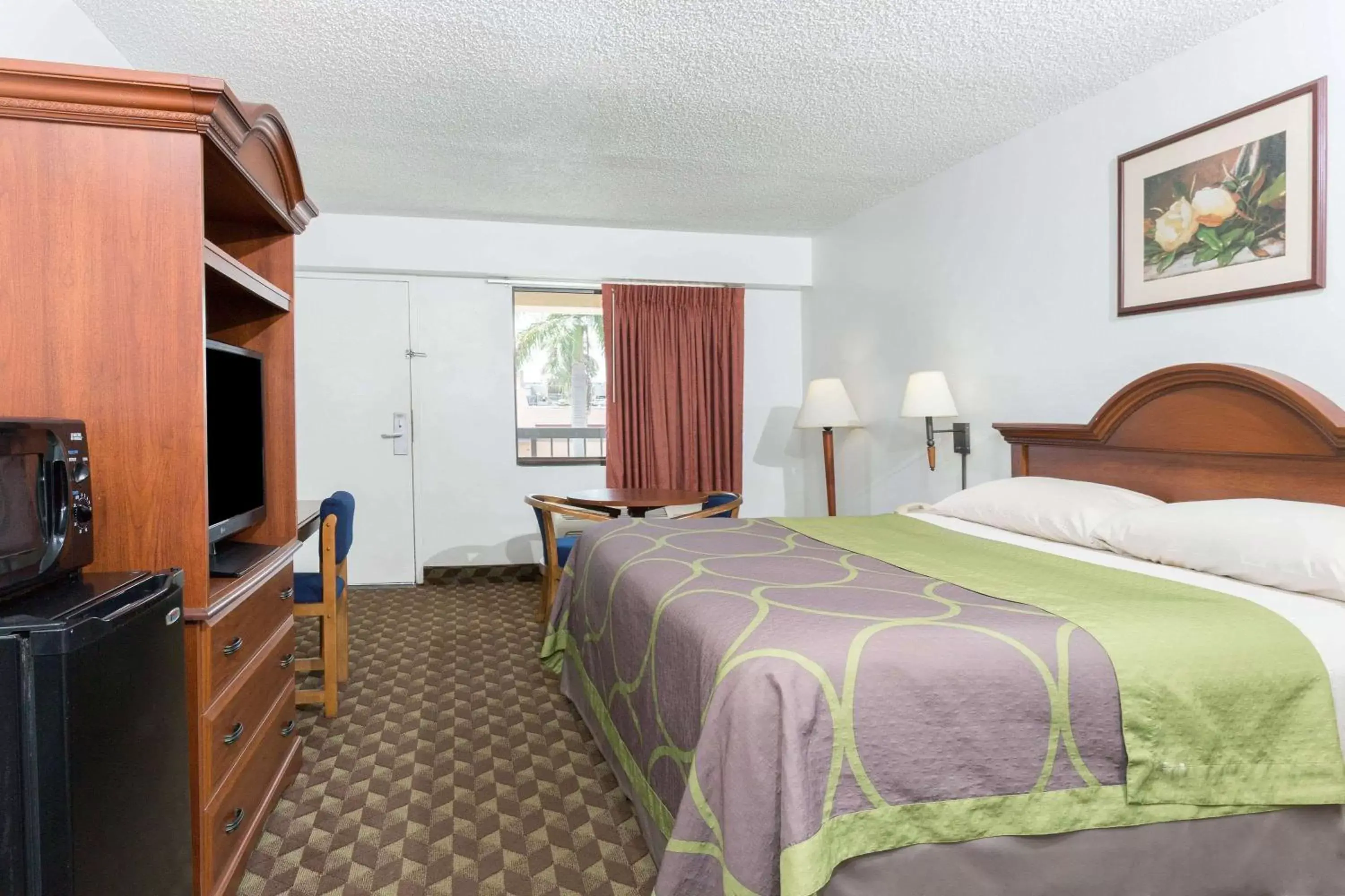 Photo of the whole room, Bed in Super 8 by Wyndham Riviera Beach West Palm Beach