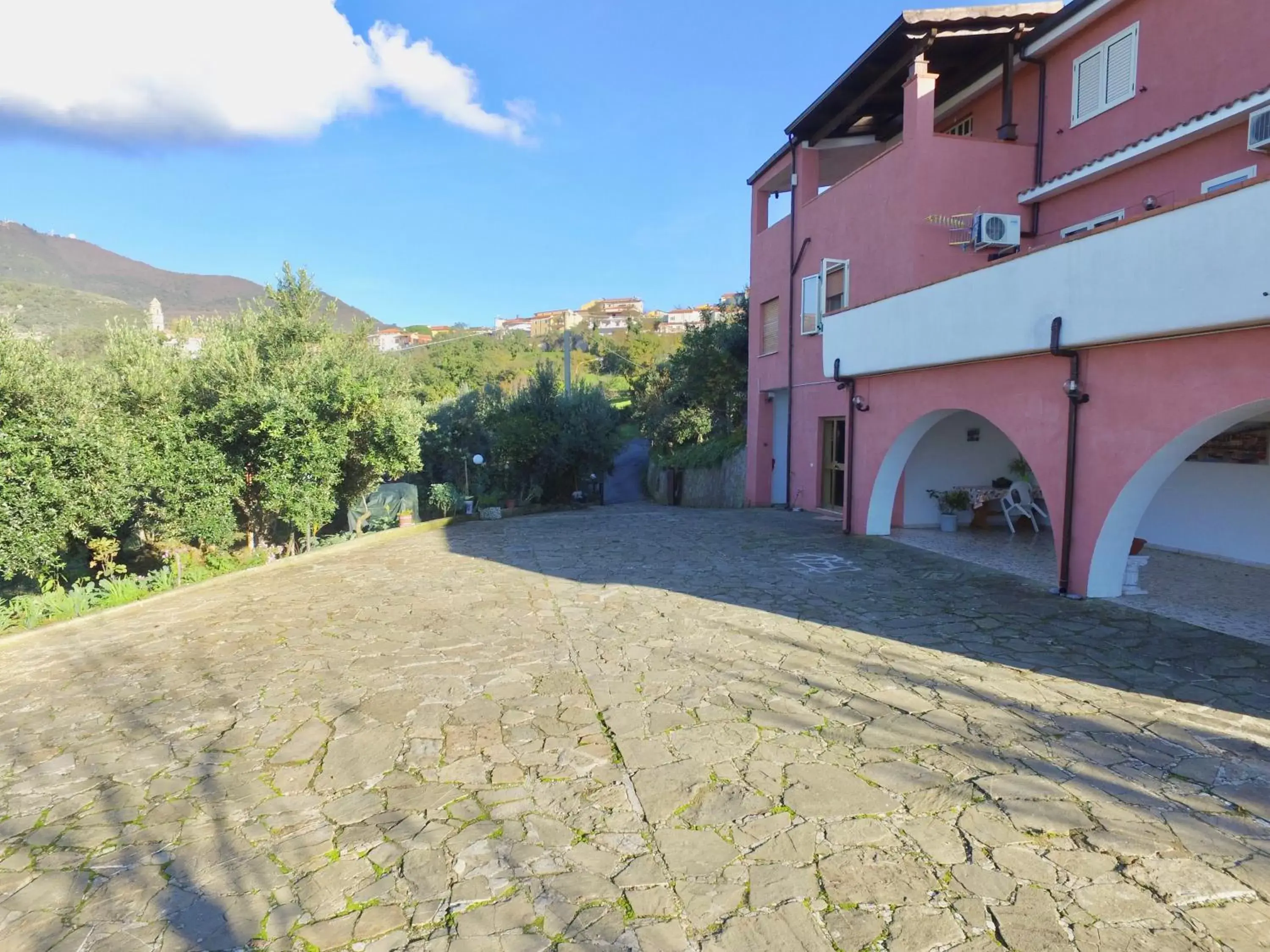 Facade/entrance, Property Building in Cilento