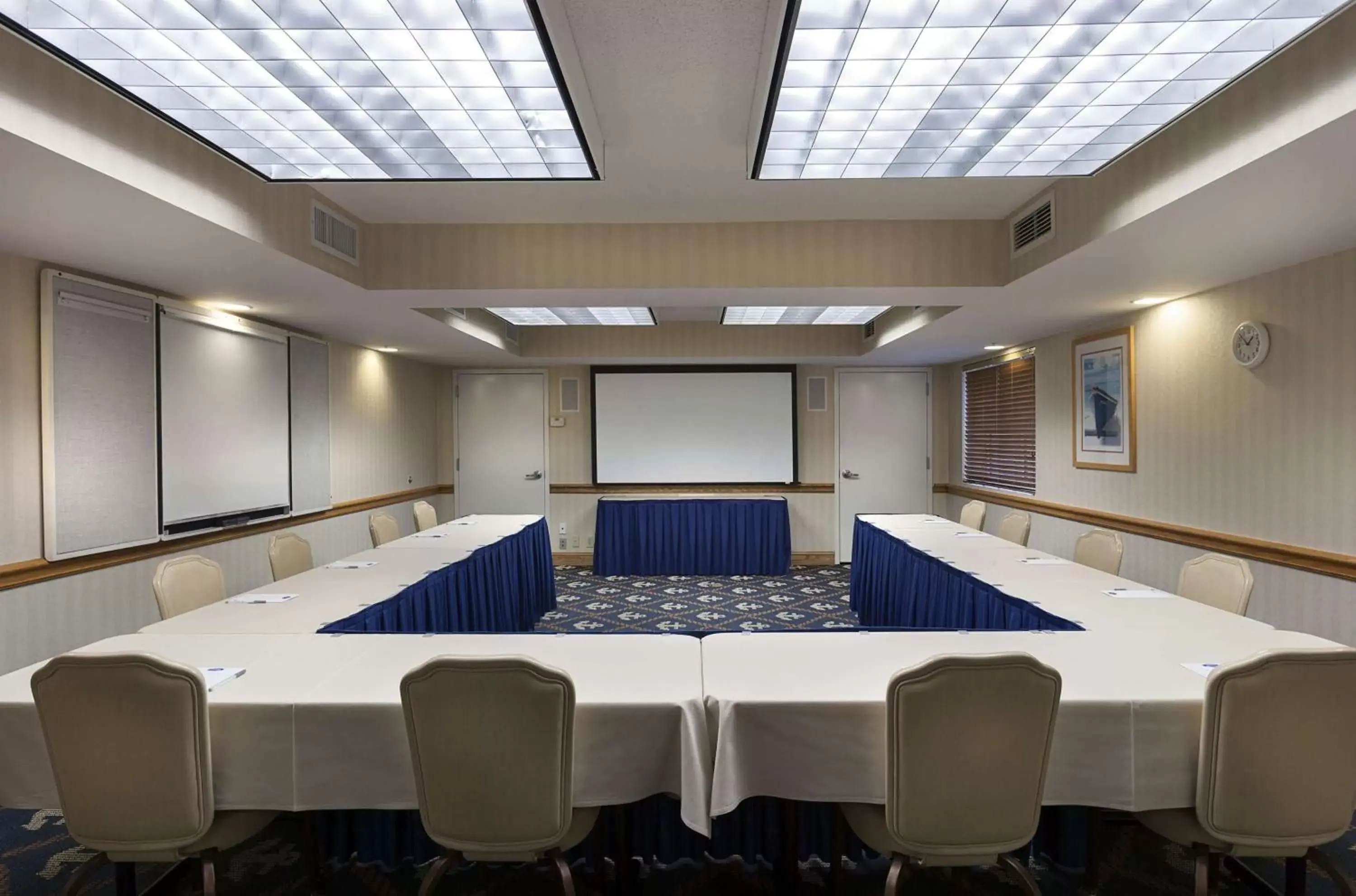 Meeting/conference room in Hampton Inn & Suites Myrtle Beach Oceanfront