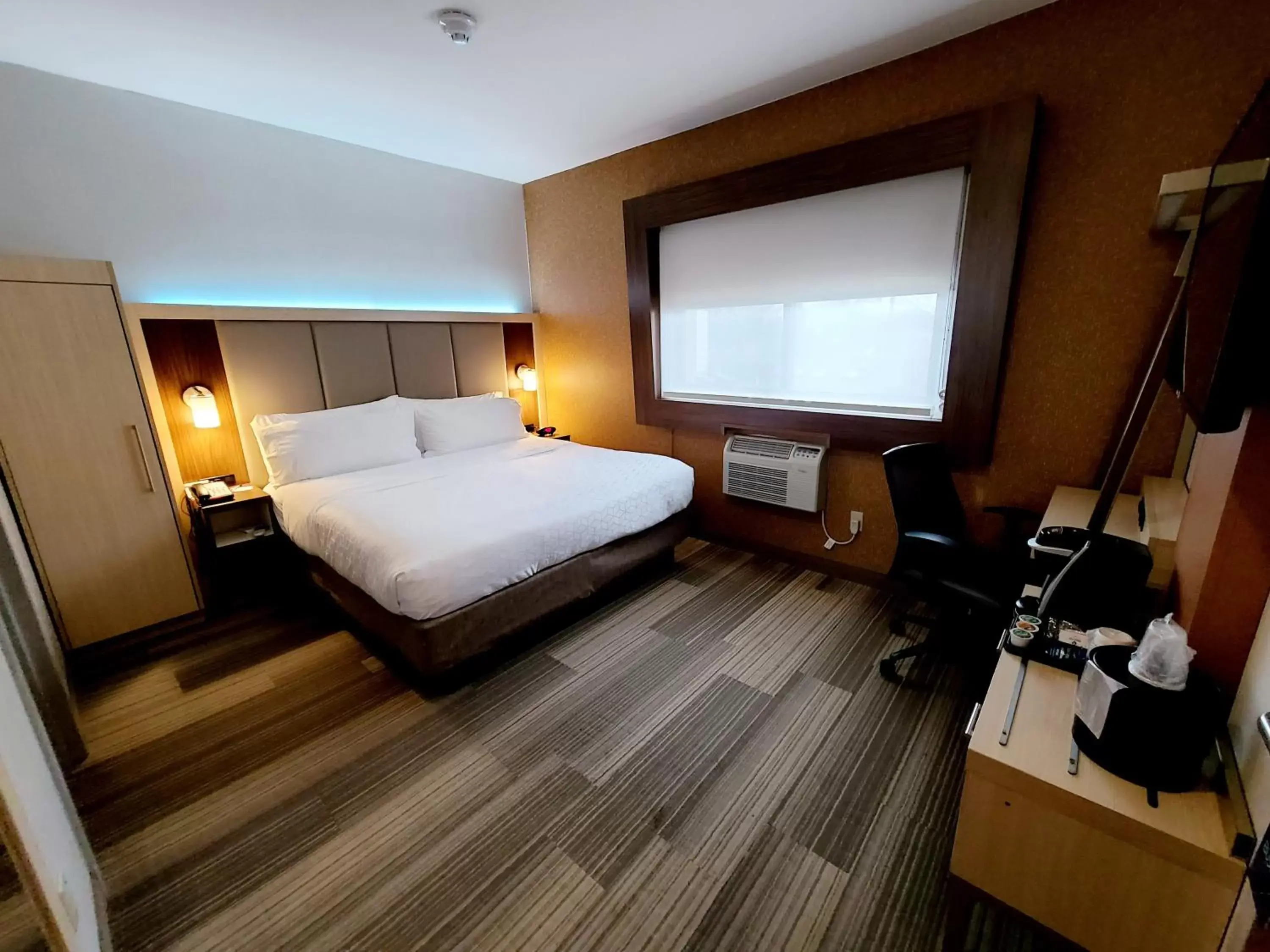 Photo of the whole room, Bed in Holiday Inn Express Roslyn, an IHG Hotel