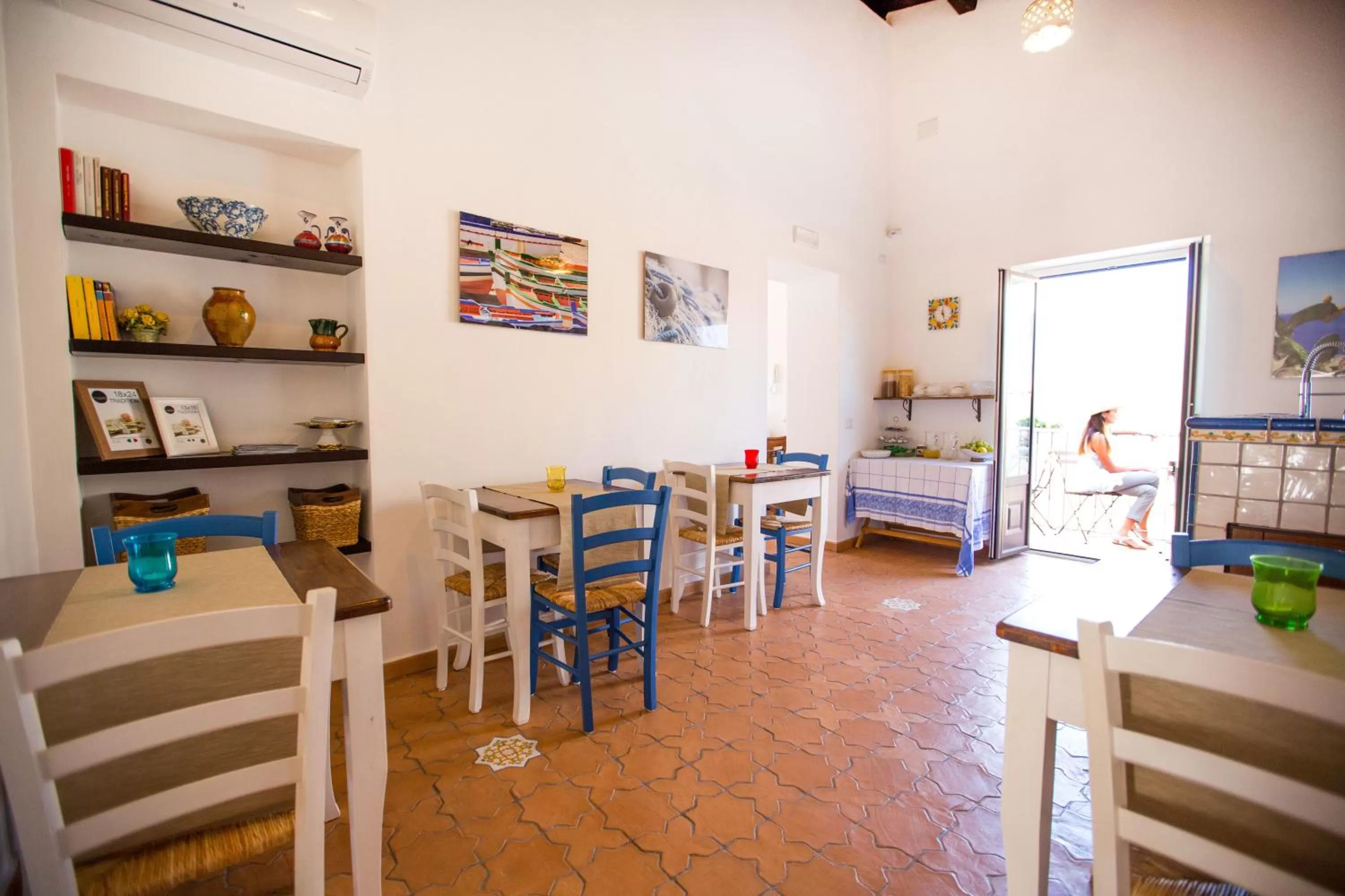 Communal lounge/ TV room, Bed in Agrodolce B&B