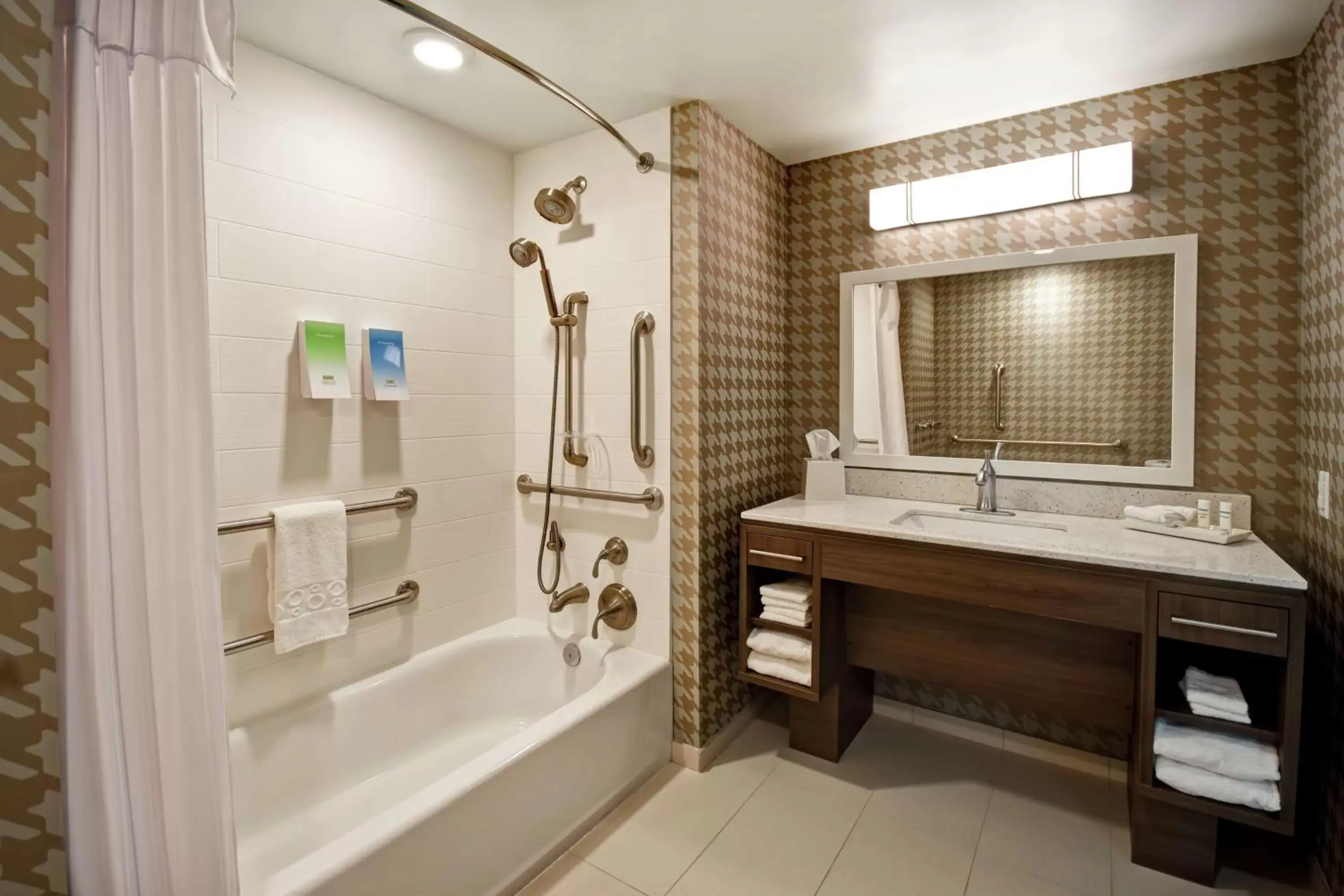 Bathroom in Home2 Suites by Hilton Gilbert