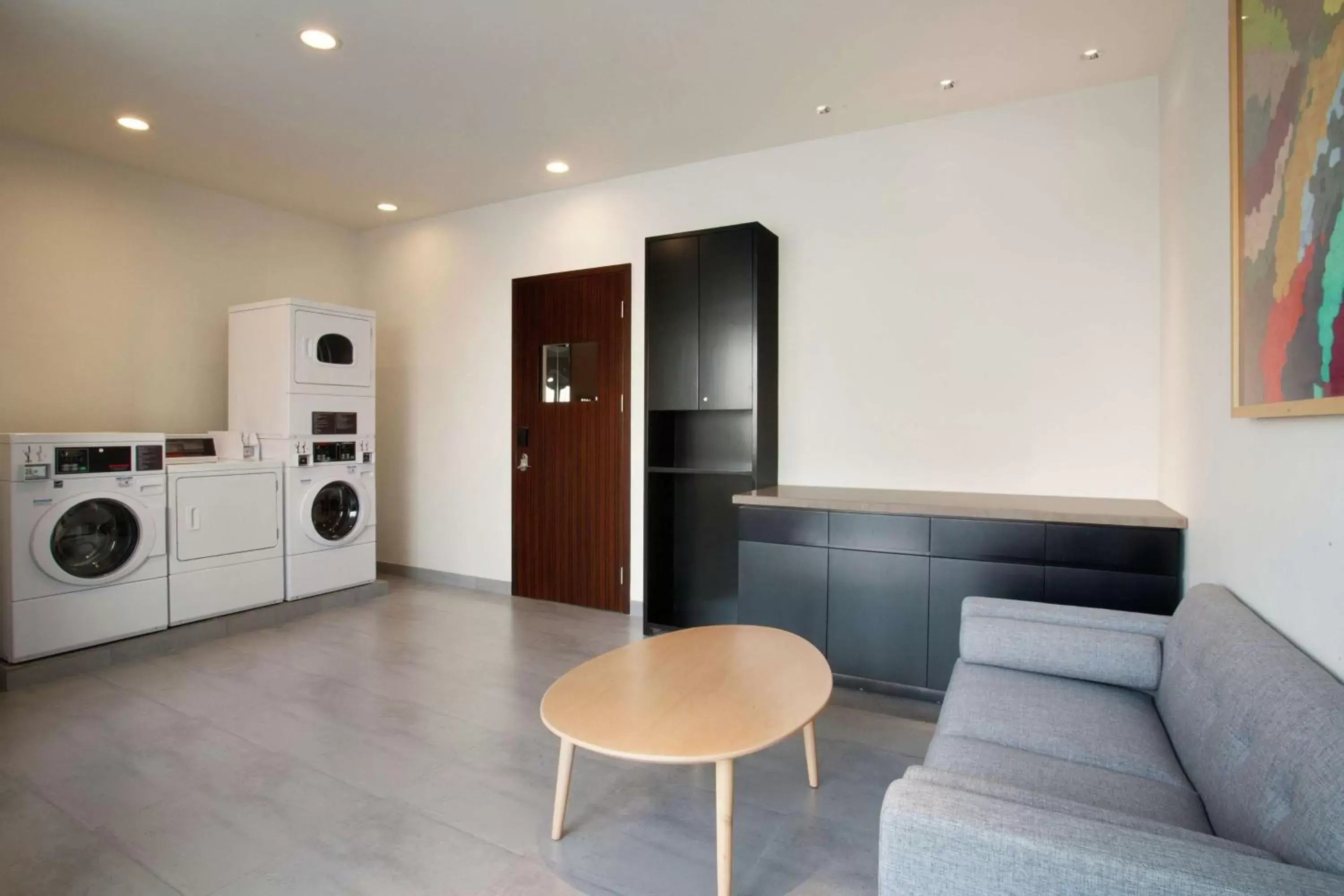 Property building in Hilton Garden Inn Shenzhen Bao'an Property building in Hilton Garden Inn Shenzhen Bao'an