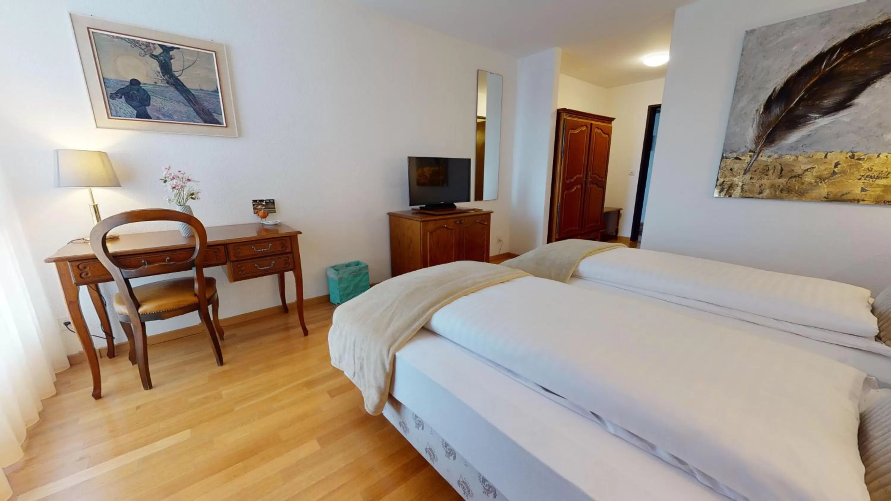 Seating area, Bed in Hôtel du Grand-Pré