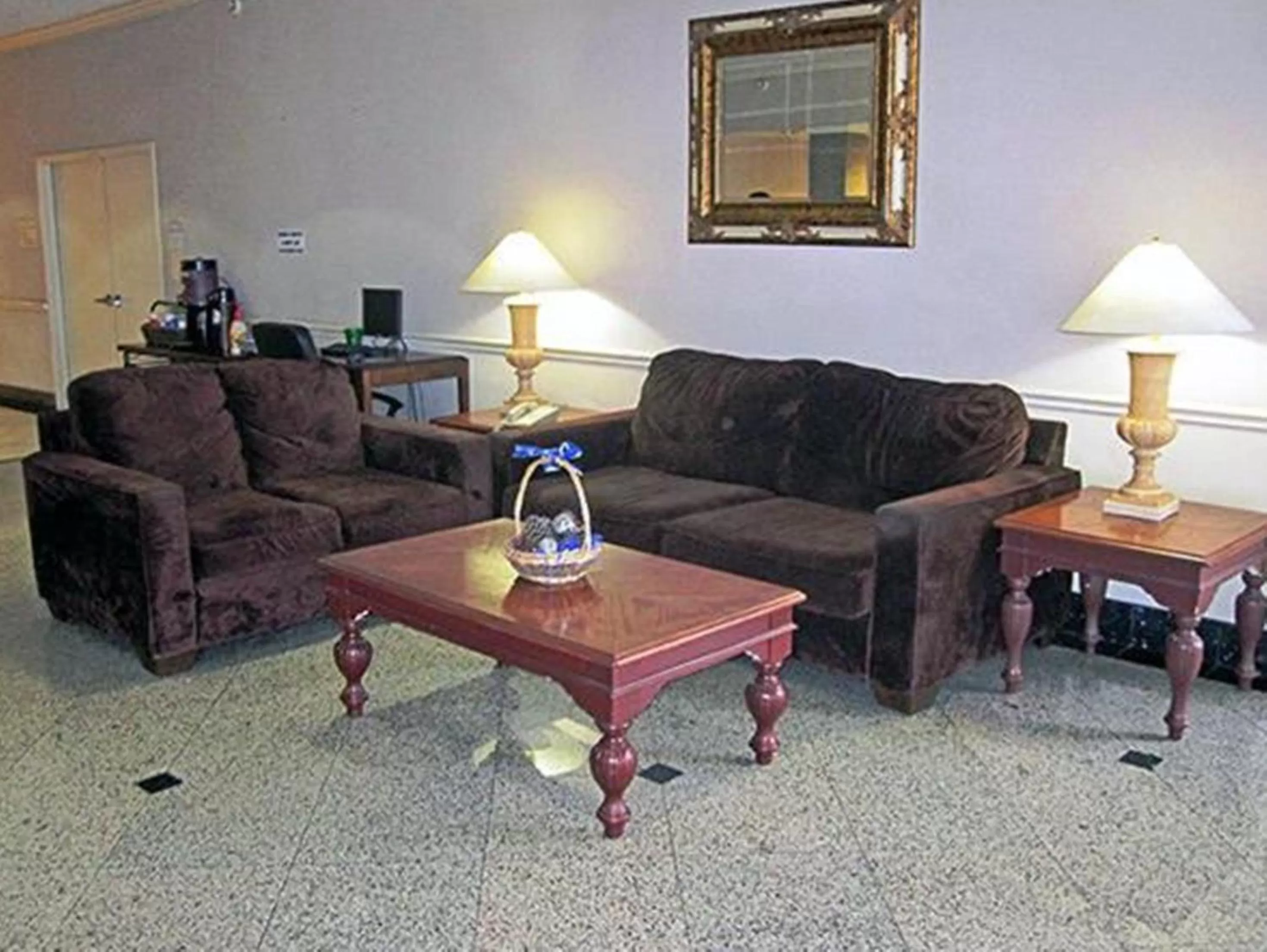 Seating area in Motel 6-Houston, TX - East