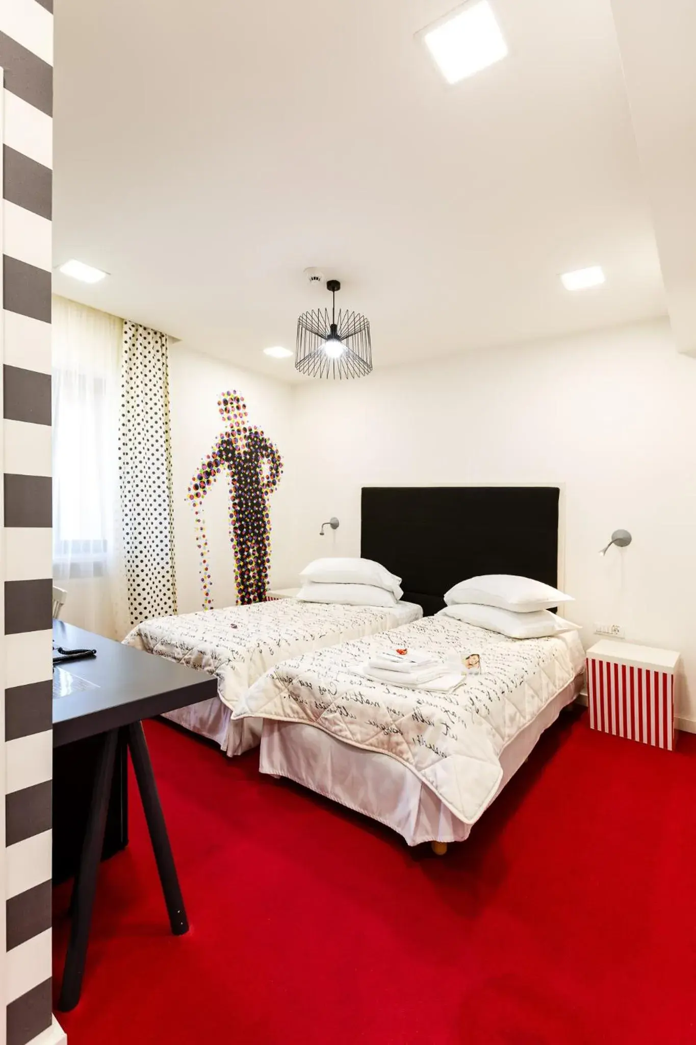 Twin Room in Lol et Lola Hotel Twin Room in Lol et Lola Hotel