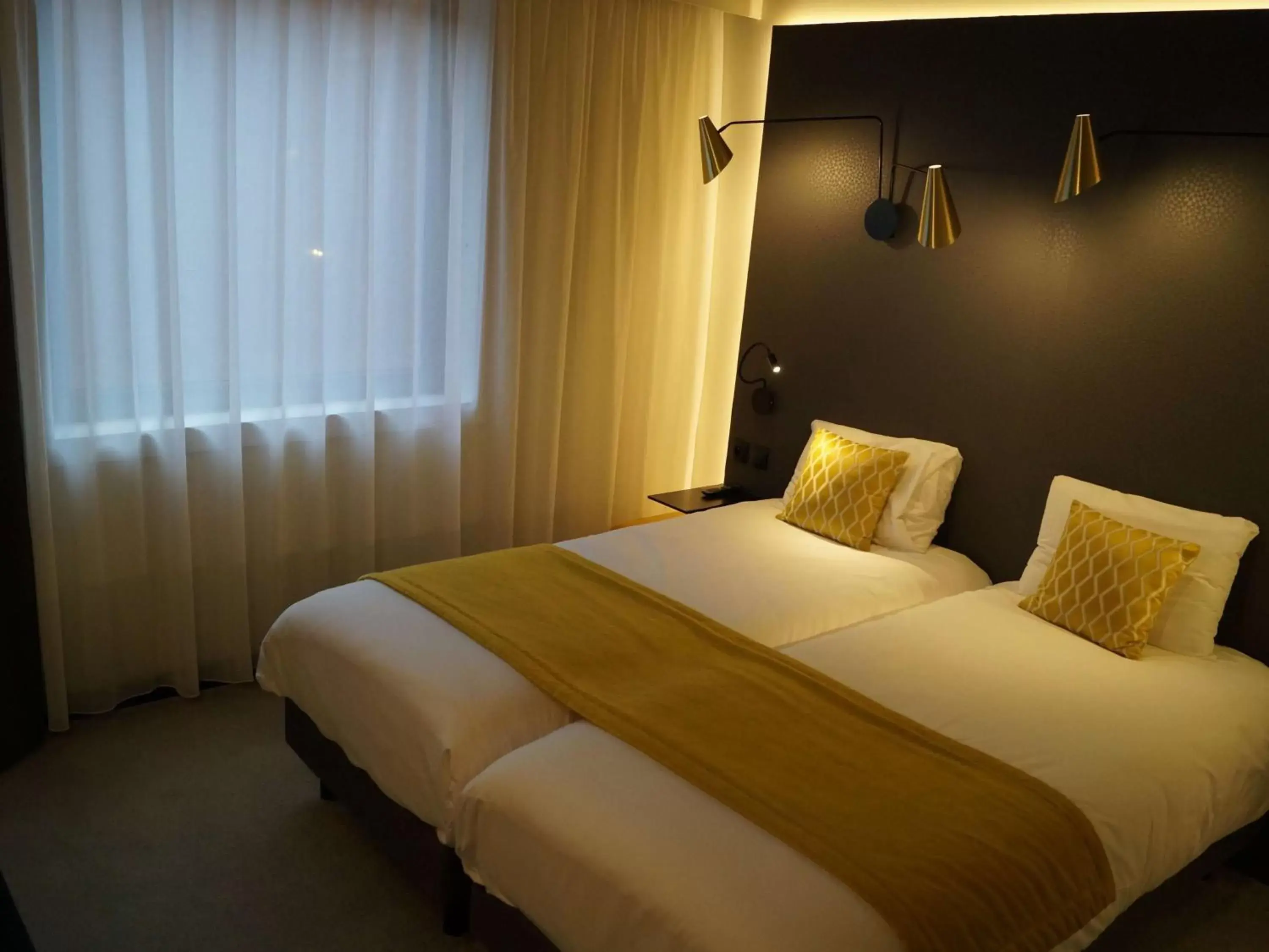 Photo of the whole room, Bed in Mercure Arras Centre Gare