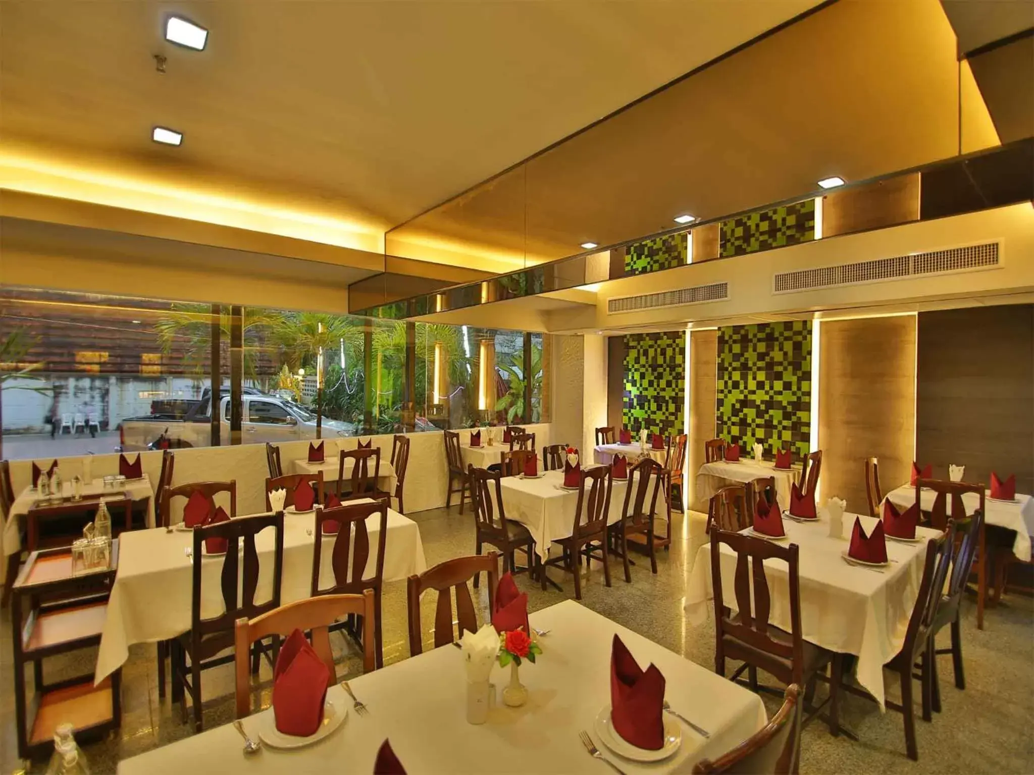 Restaurant/places to eat in Convenient Park Bangkok