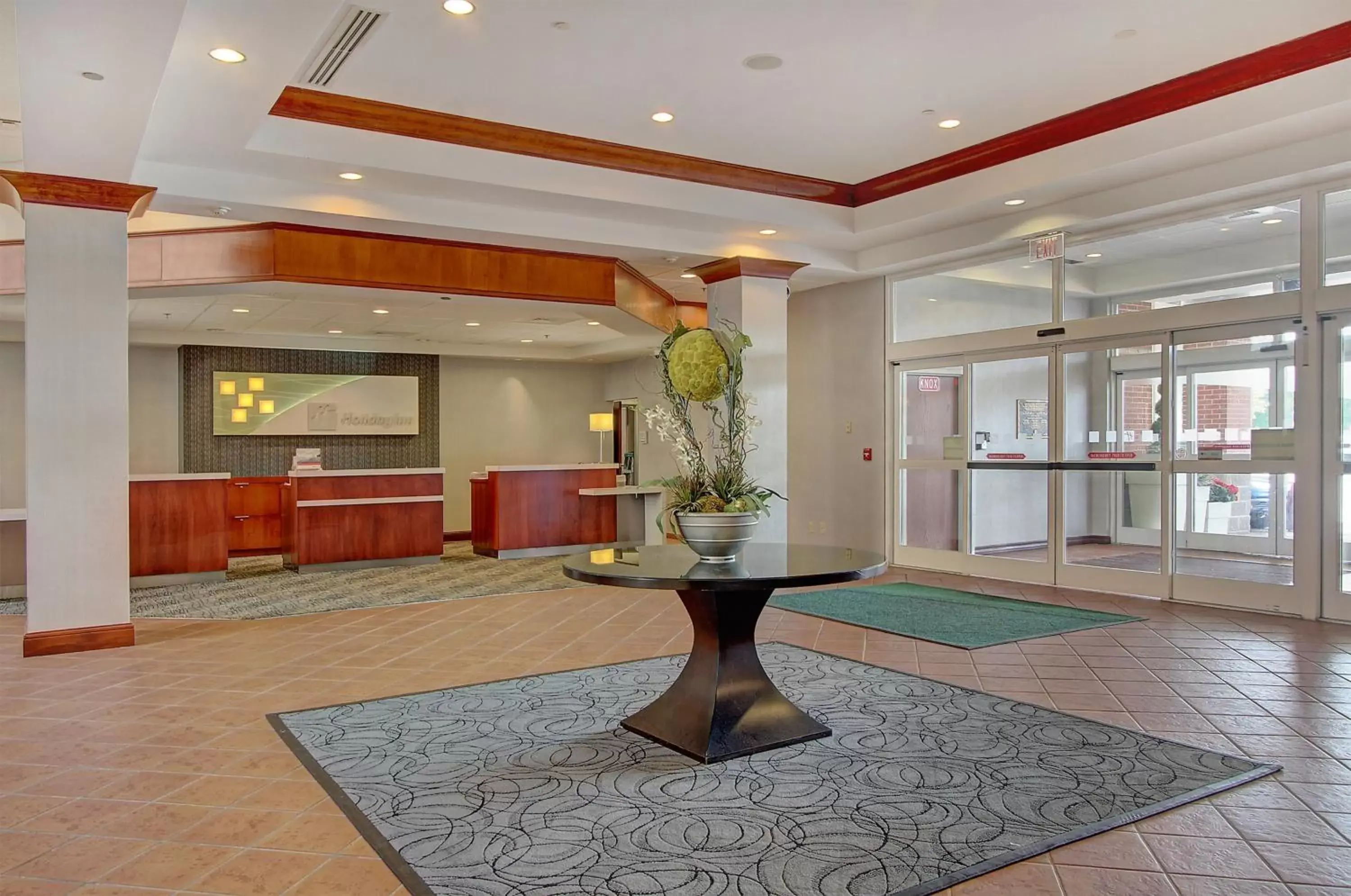 Property building, Lobby/Reception in Holiday Inn University Plaza-Bowling Green, an IHG Hotel
