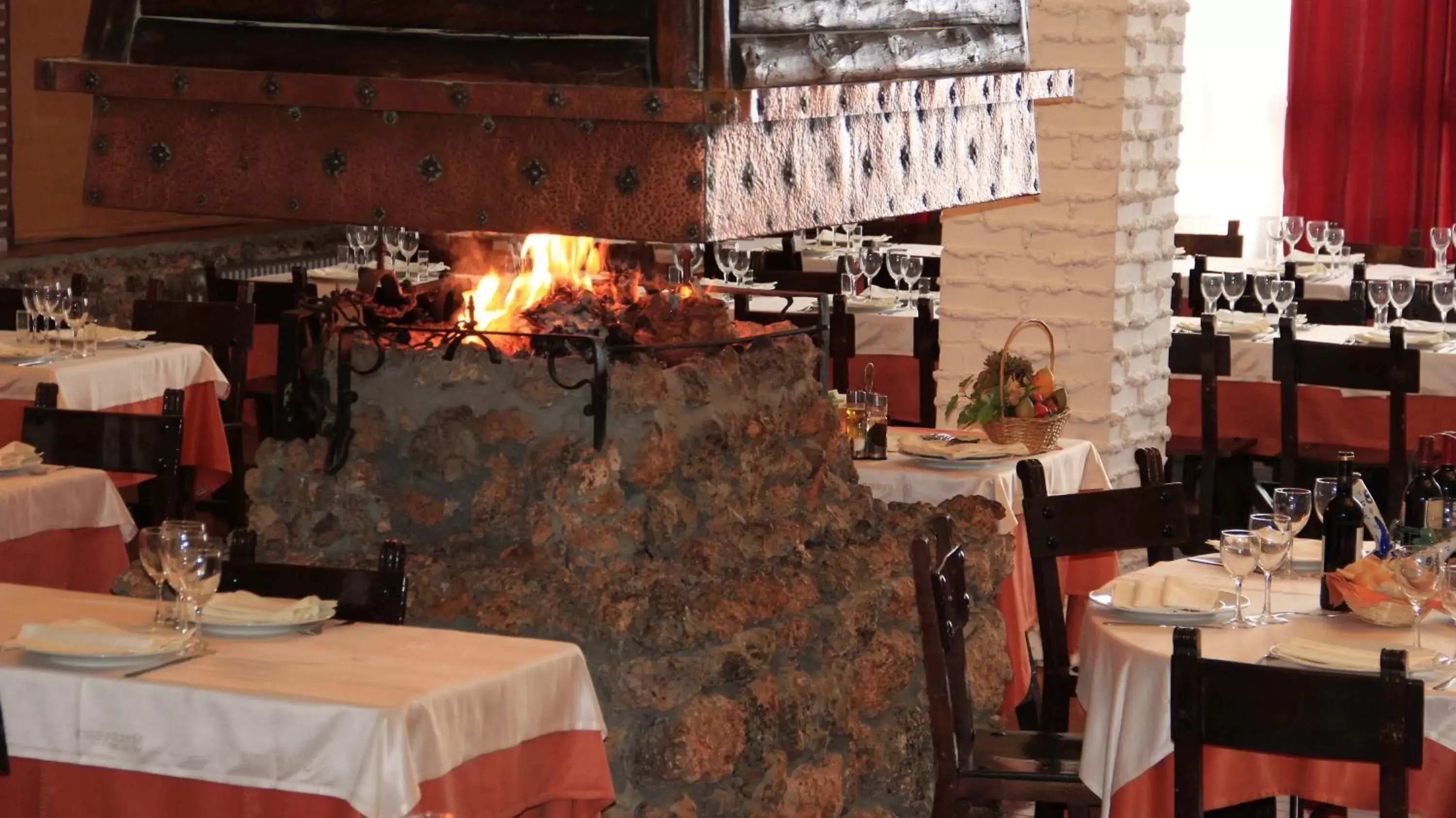 Restaurant/Places to Eat in La Fuensanta Hostal-Rural