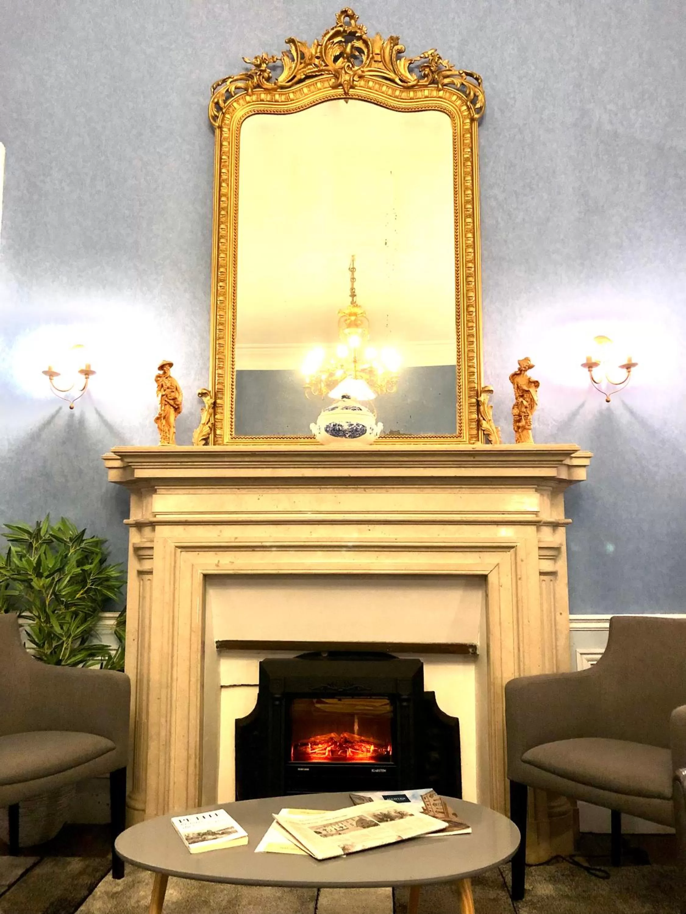 Breakfast in Hôtel Particulier CHÂTEAU DES MARAIS Proximité et vue sur le Lac de Grand lieu