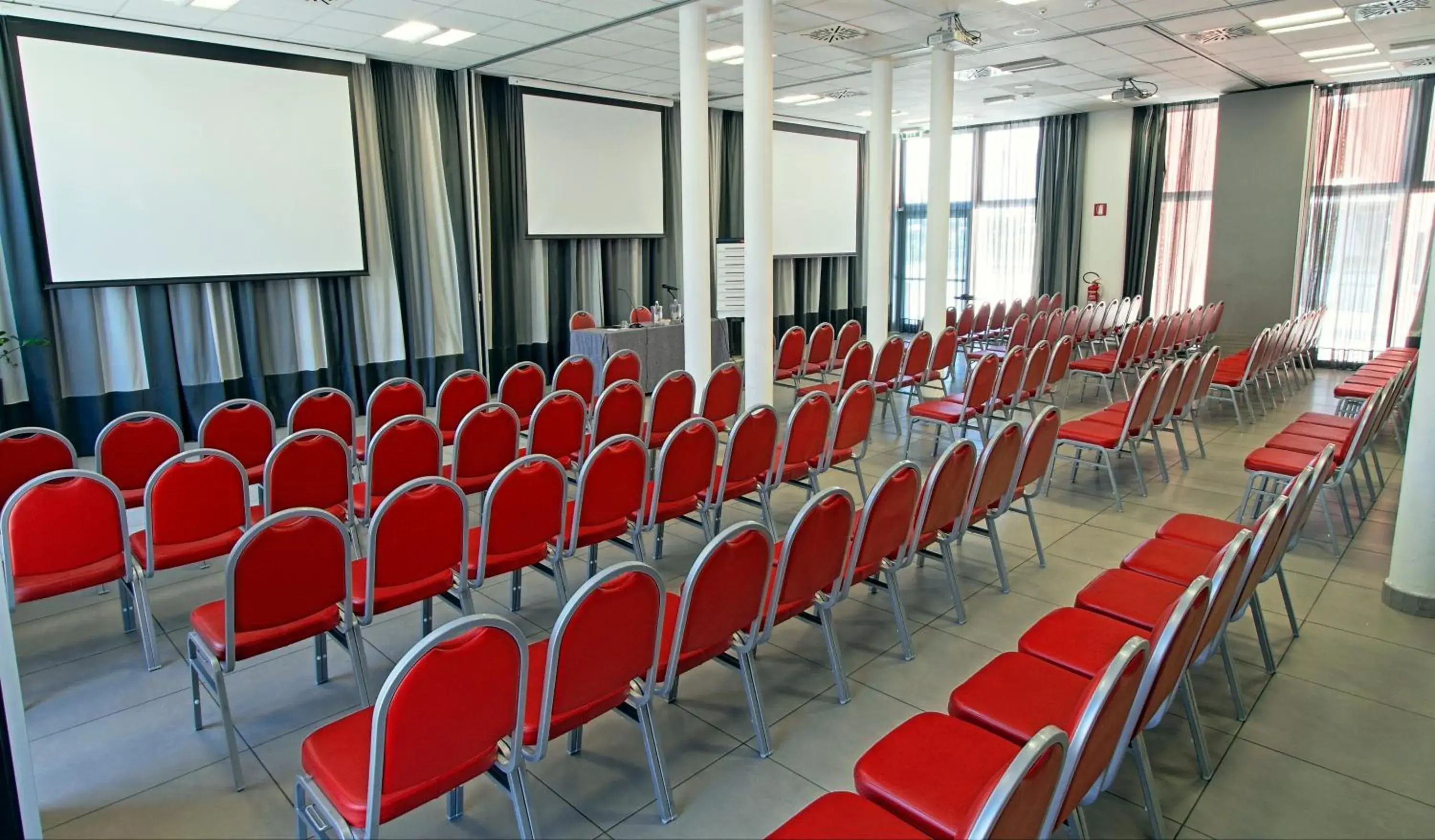 Meeting/conference room in Hotel Cosmopolitan Bologna