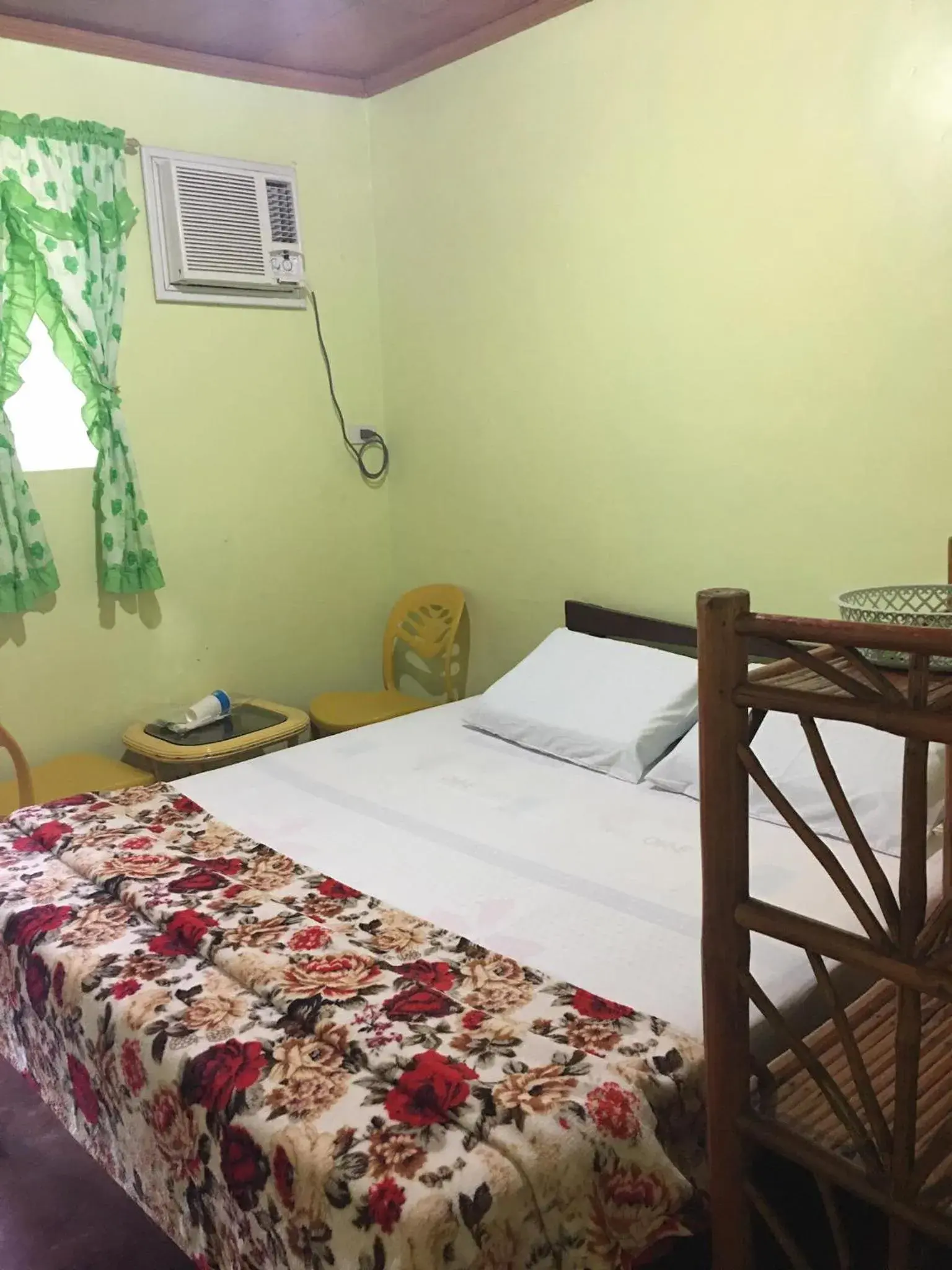 Bed in Bohol Sea Breeze Cottages and Resort