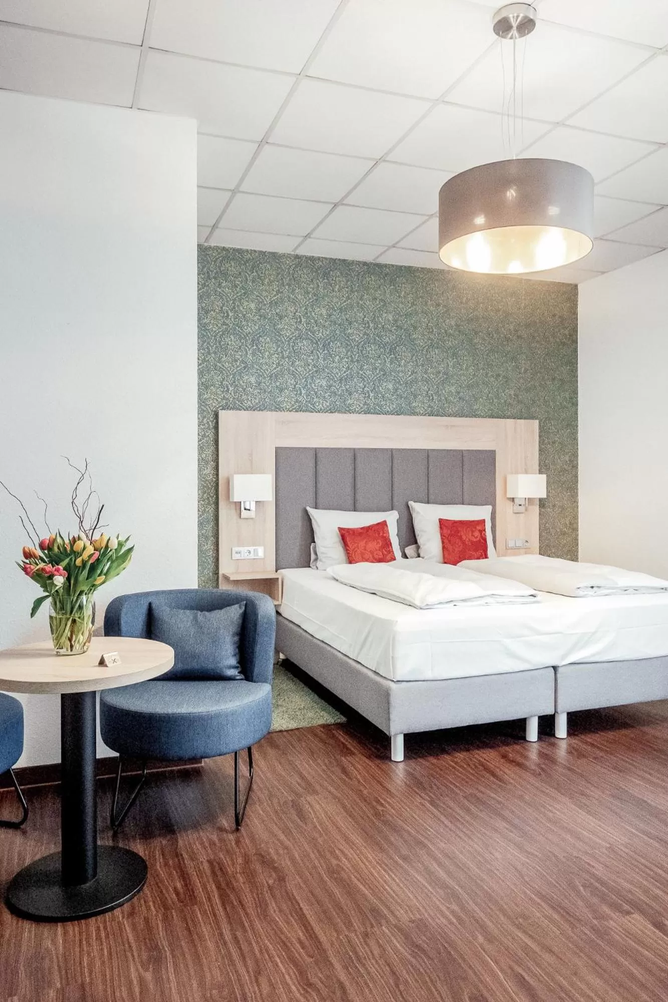 Photo of the whole room, Bed in Pallas Hotel