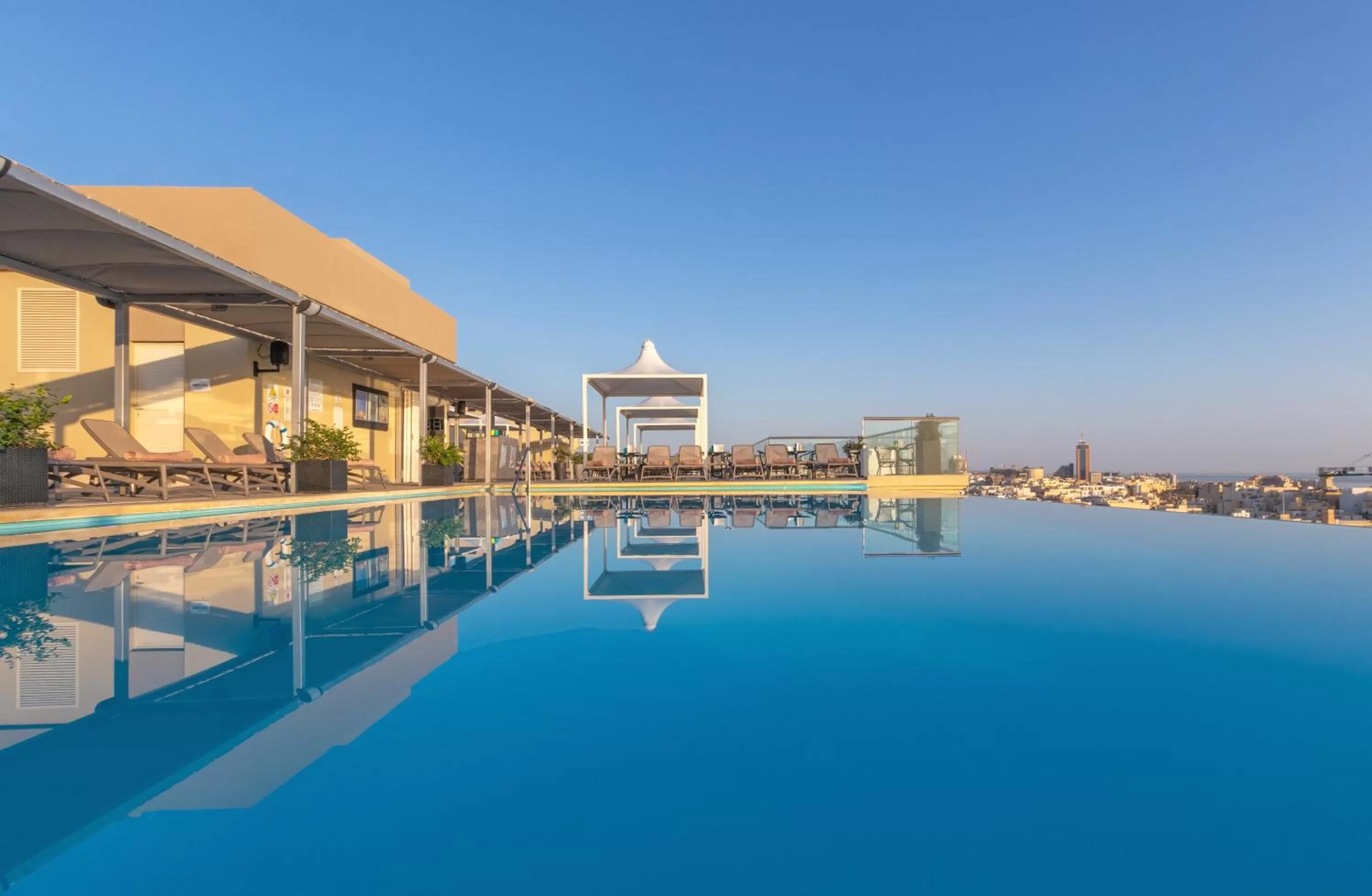 Swimming pool in AX The Palace