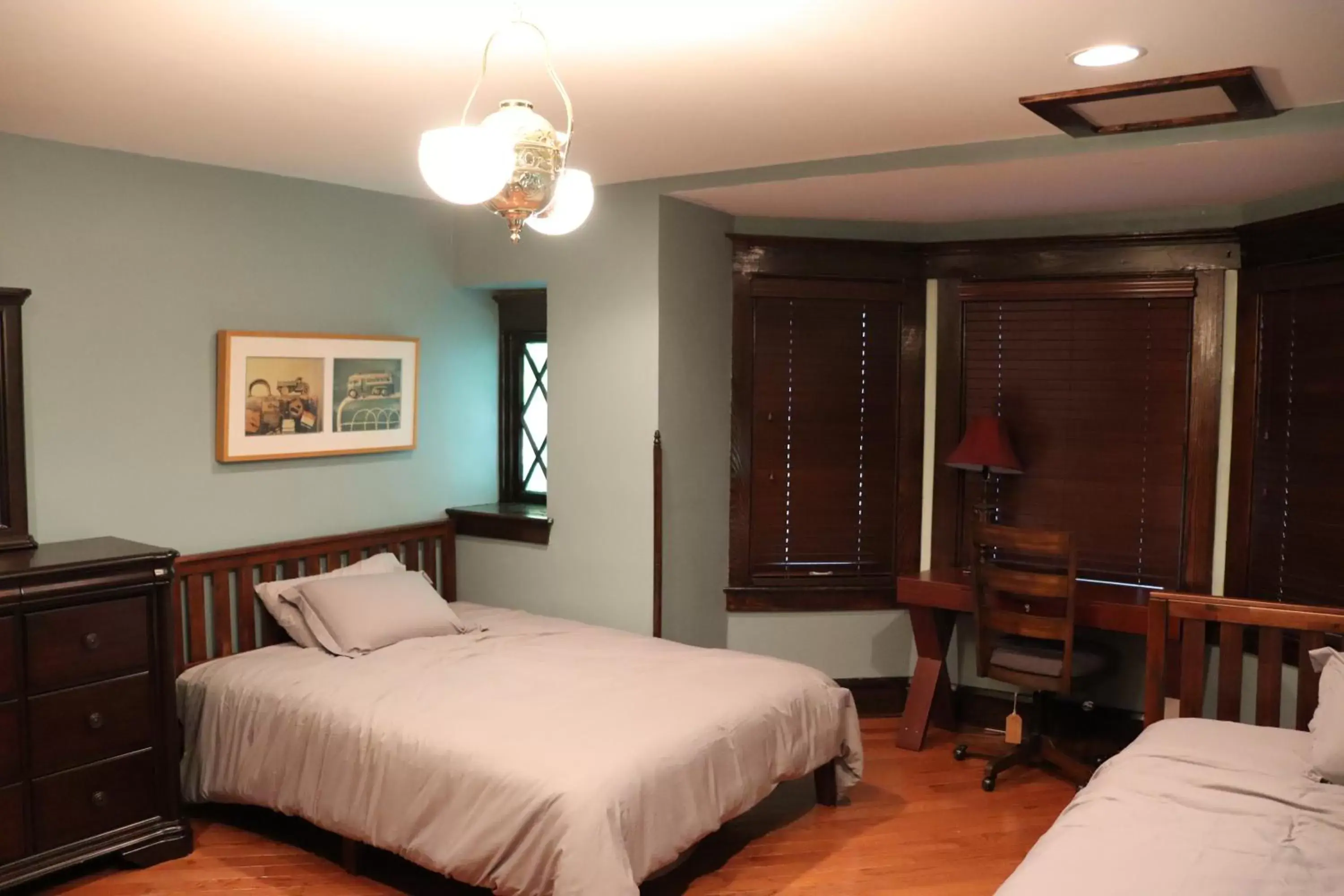 Executive Queen Room with Two Queen Beds in VAAST Bed & Breakfast