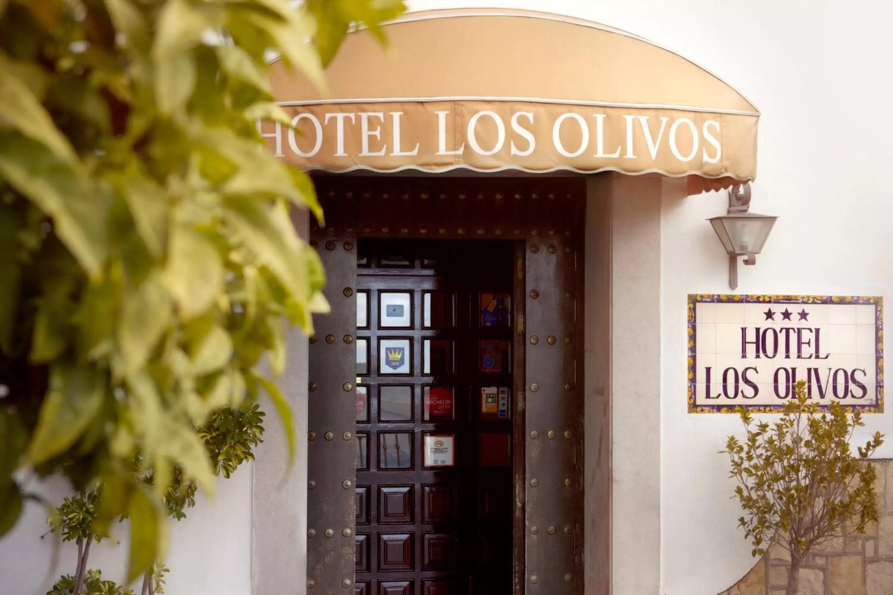 Facade/entrance, Property Logo/Sign in Hotel Los Olivos
