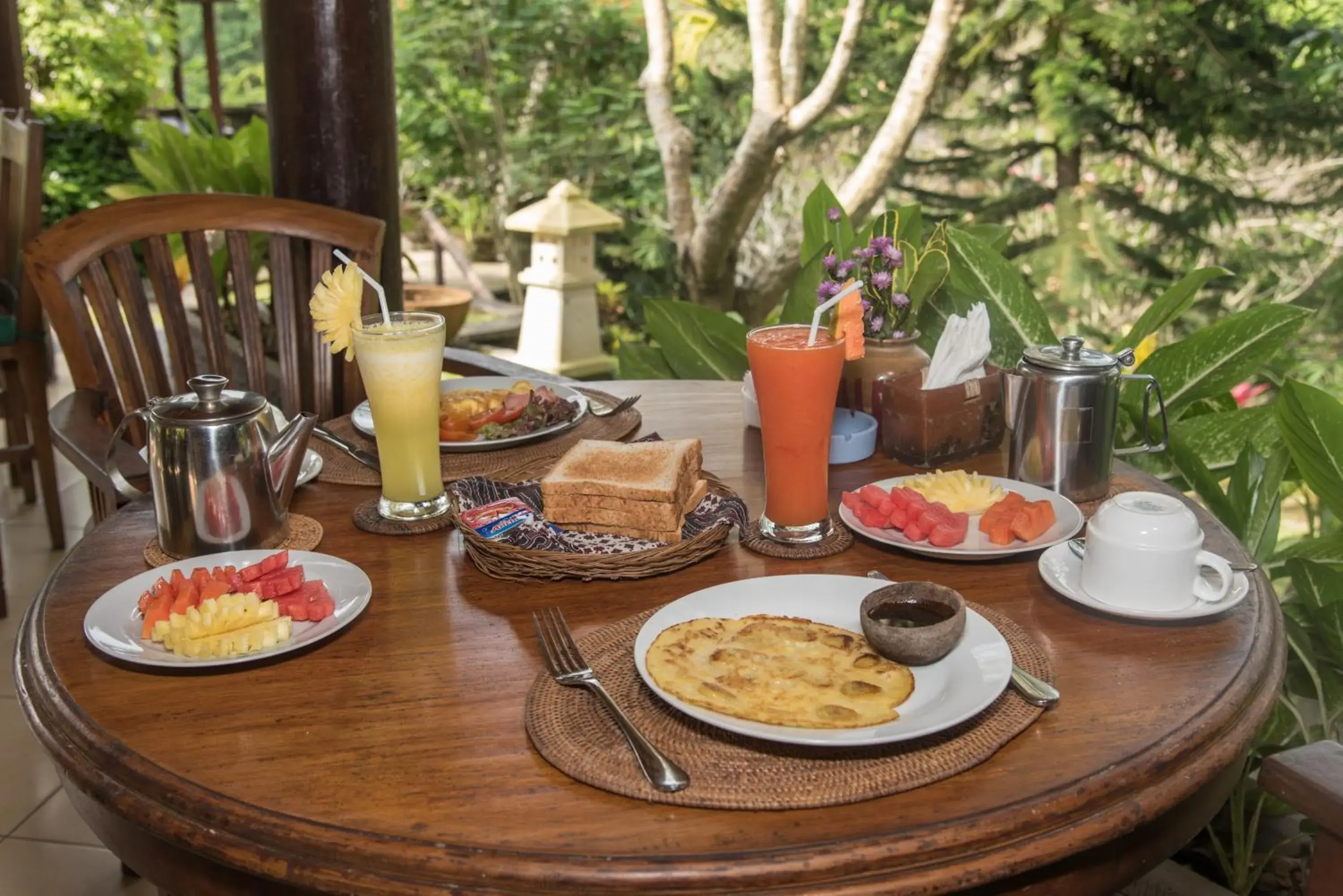 Breakfast in Hotel Bunga Permai