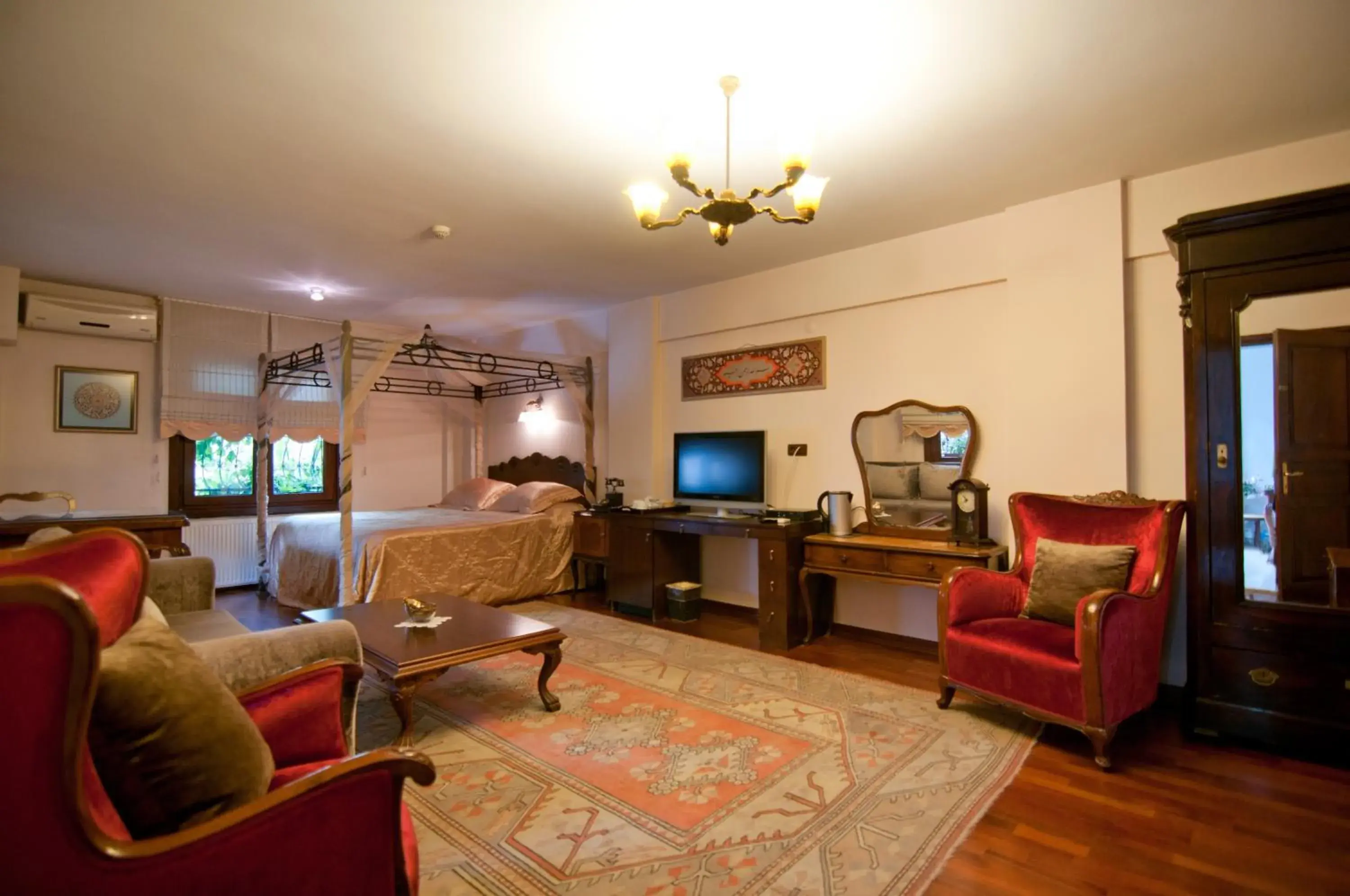 Living room, Seating Area in Villa Sphendone Suites Istanbul