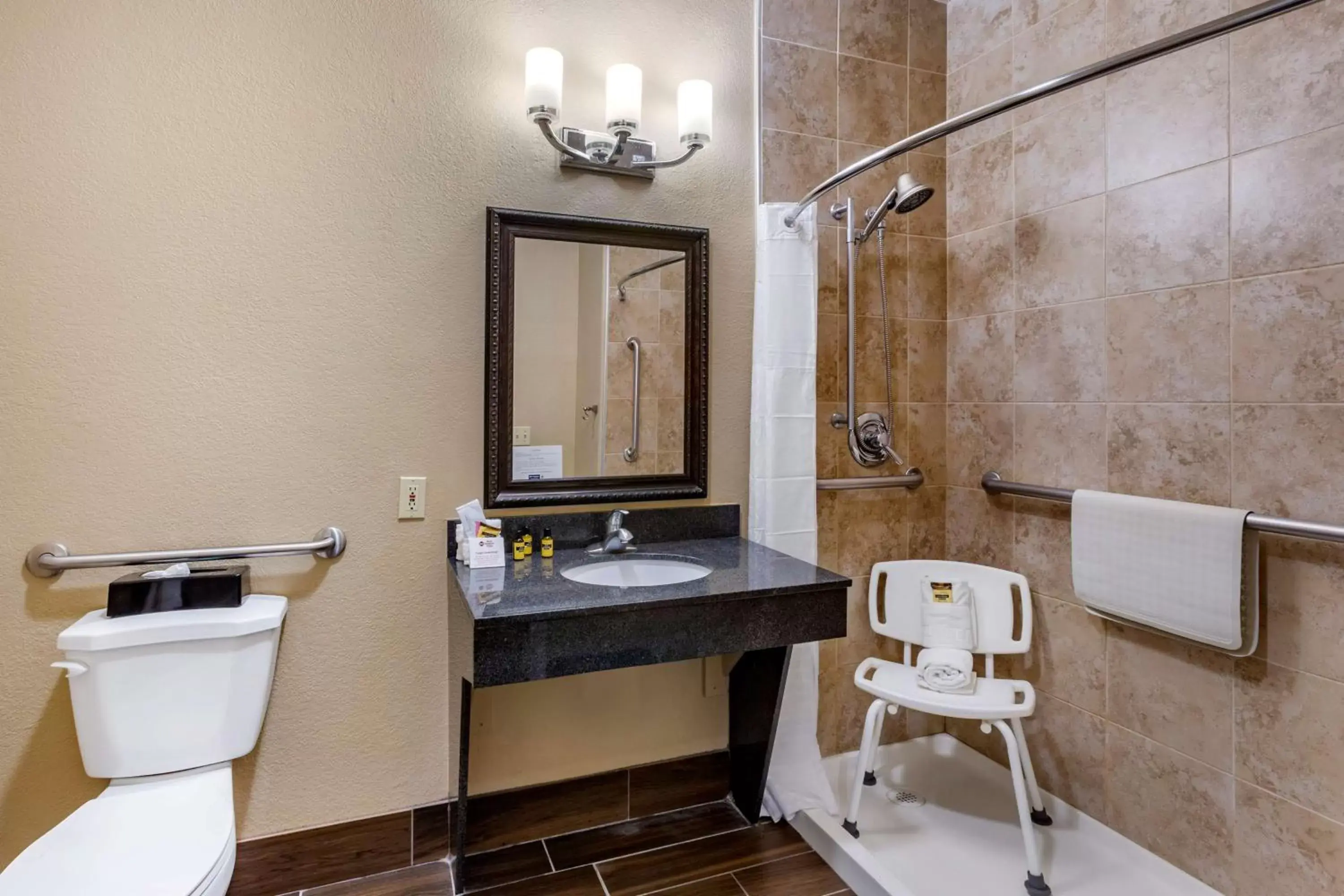 Bathroom in Best Western Plus Winslow Inn