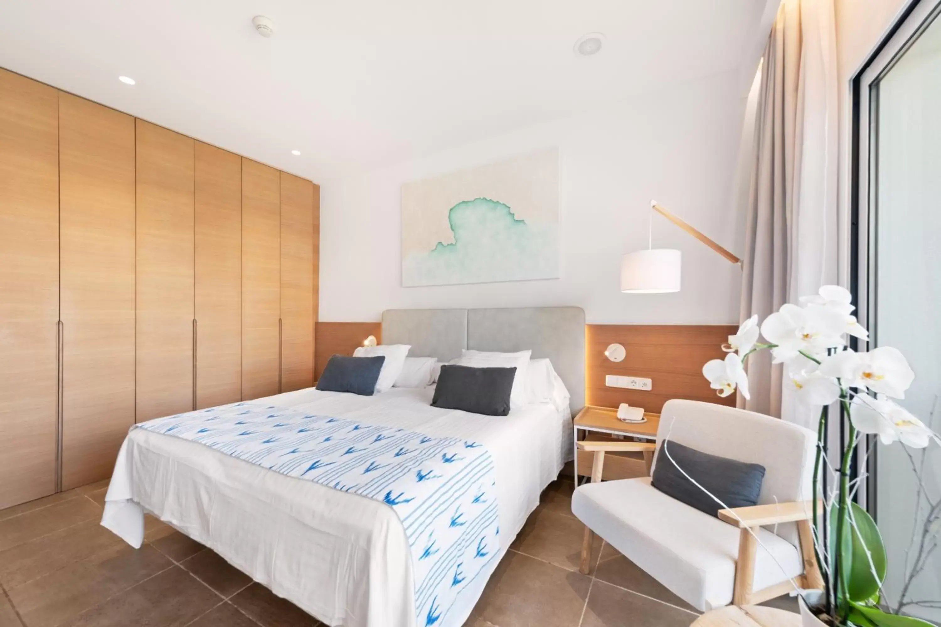 Twin Room with Sea View in Hotel Villa Chiquita - Adults Only - Over 12 Twin Room with Sea View in Hotel Villa Chiquita - Adults Only - Over 12