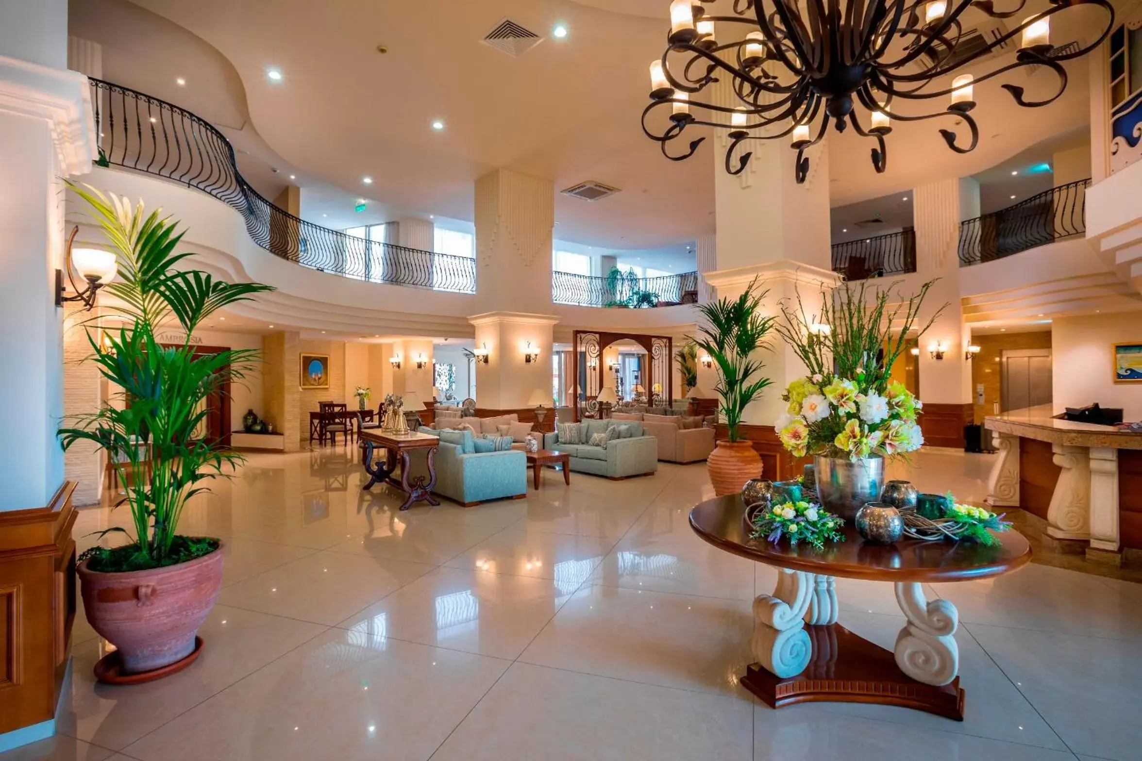 Lobby or reception, Restaurant/Places to Eat in Aquamare Beach Hotel & Spa