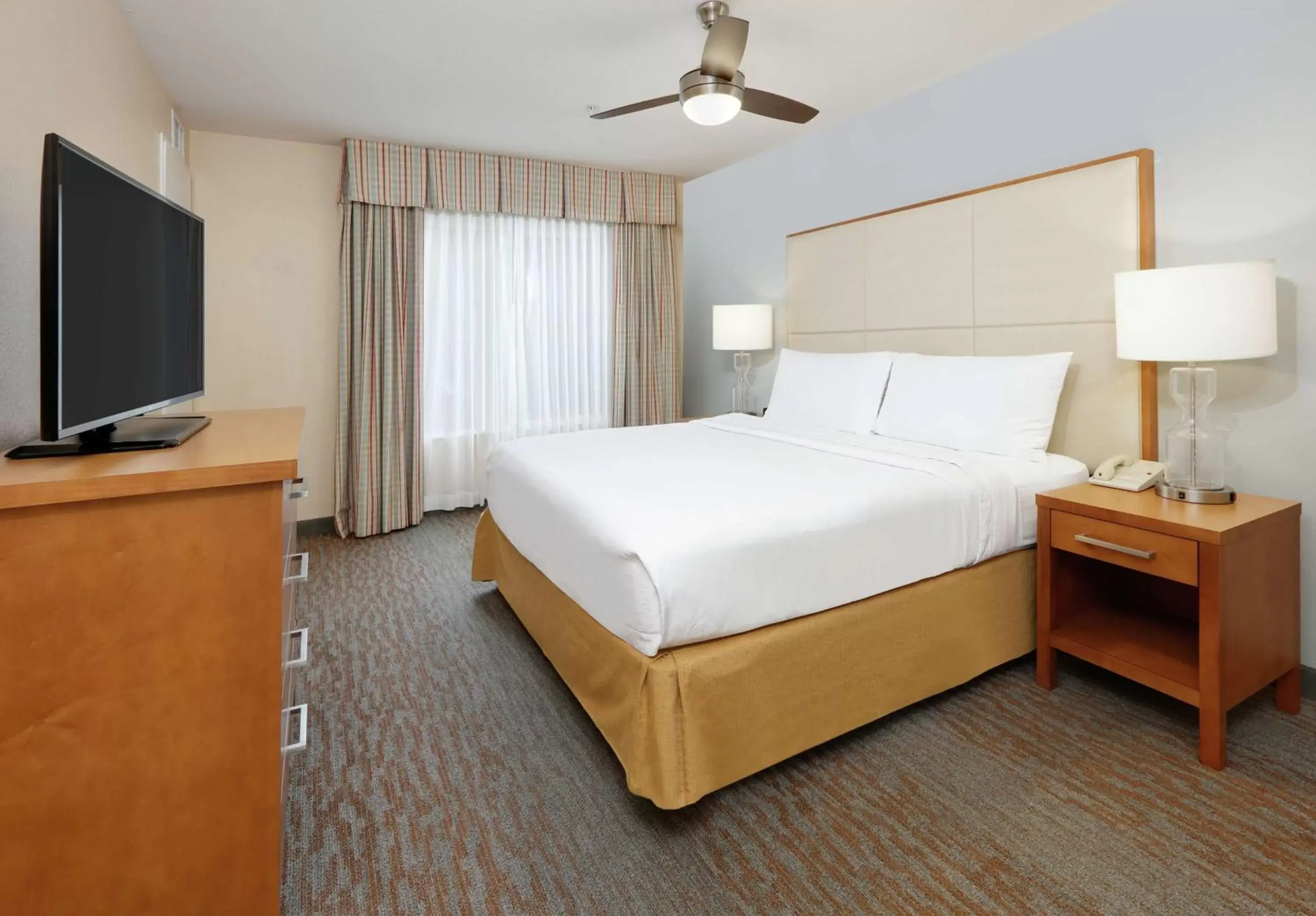 Bedroom, Bed in Homewood Suites by Hilton San Diego-Del Mar
